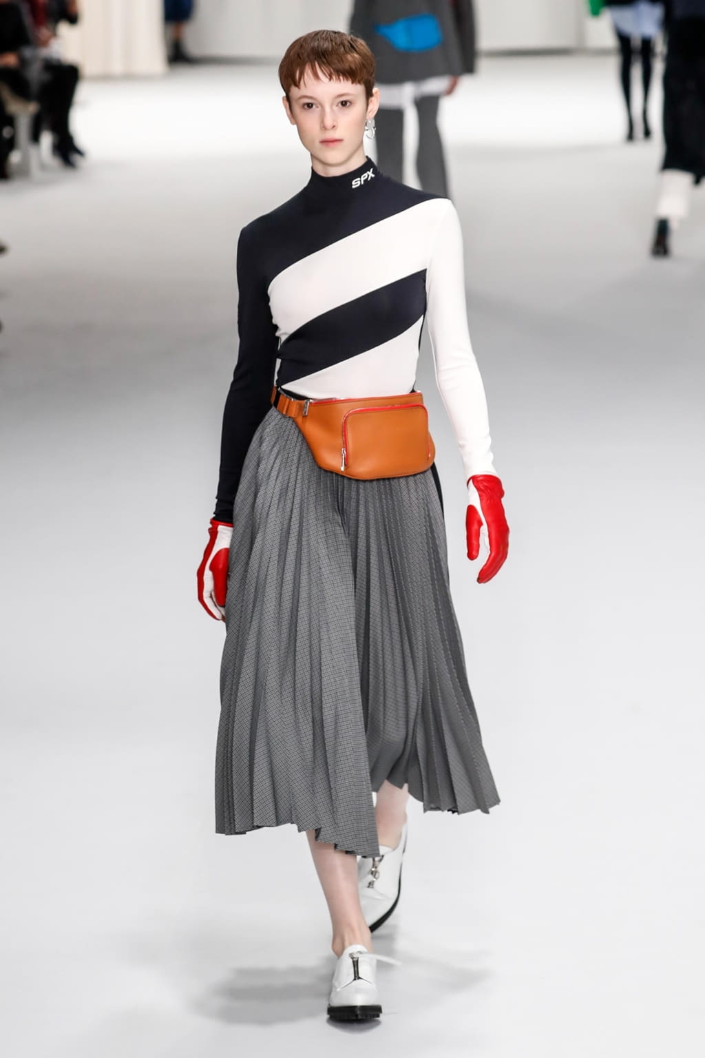 Fashion Week Milan Fall/Winter 2018 look 19 from the Sportmax collection womenswear