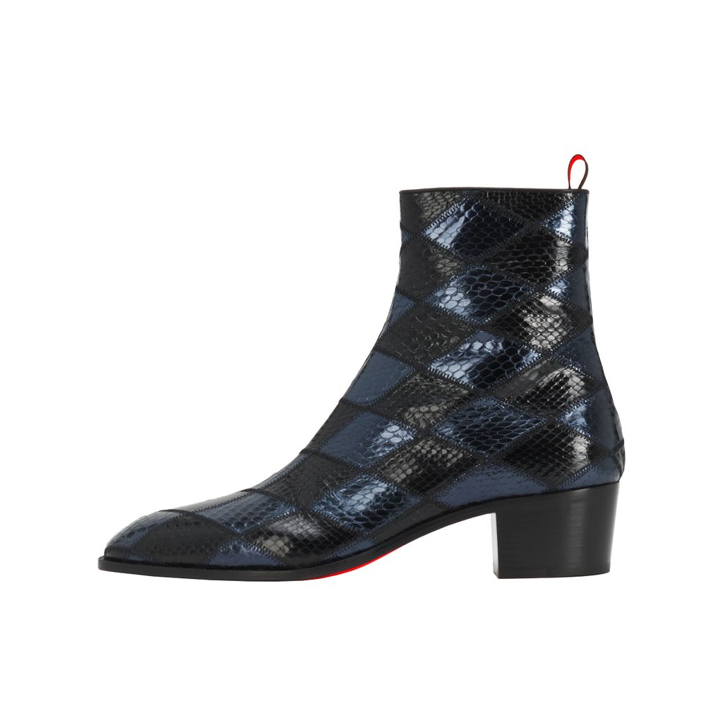 Fashion Week Paris Spring/Summer 2026 look 7 de la collection Christian Louboutin menswear accessories