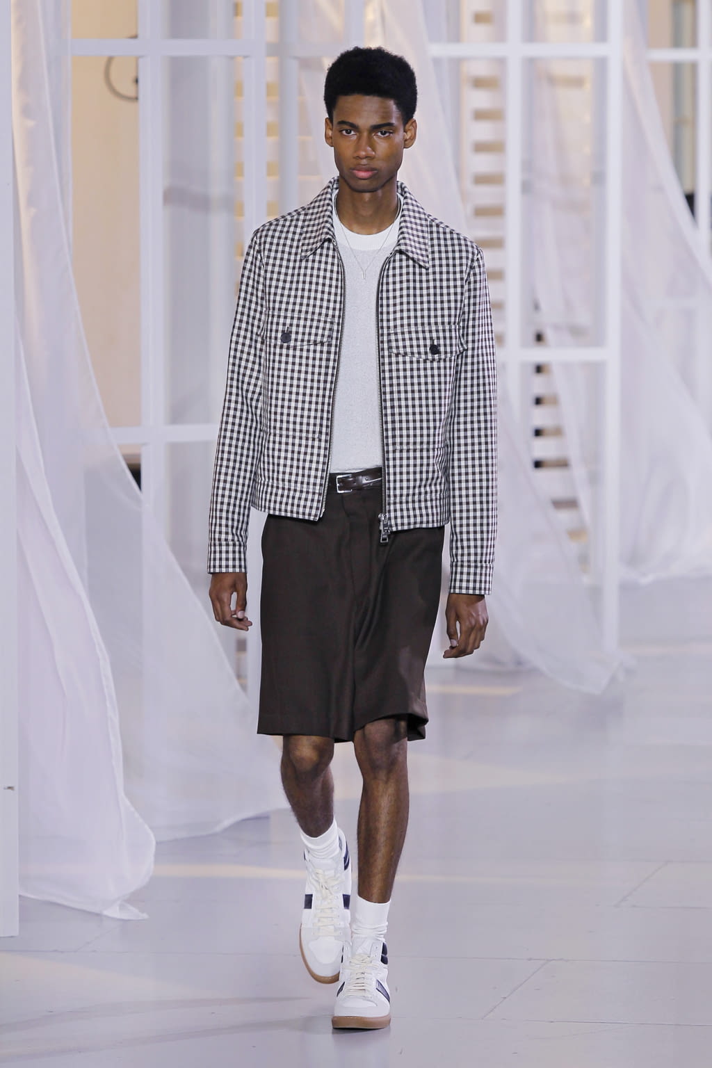 Fashion Week Paris Spring/Summer 2017 look 14 from the Ami collection menswear