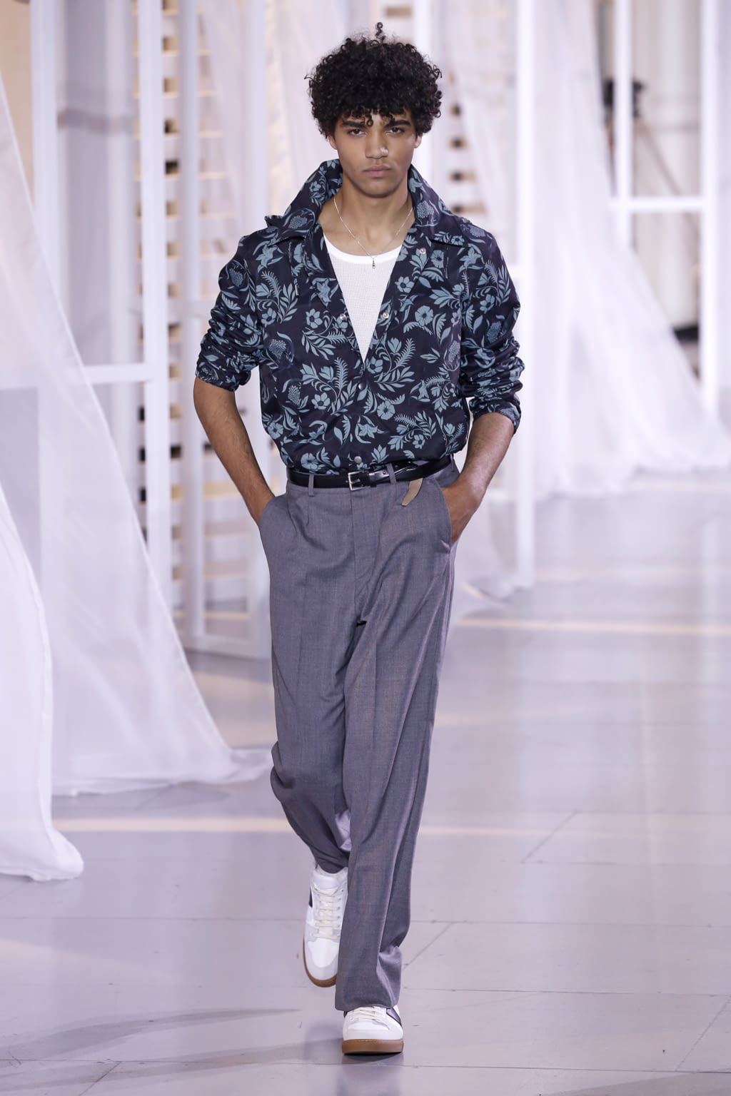 Fashion Week Paris Spring/Summer 2017 look 19 from the Ami collection menswear