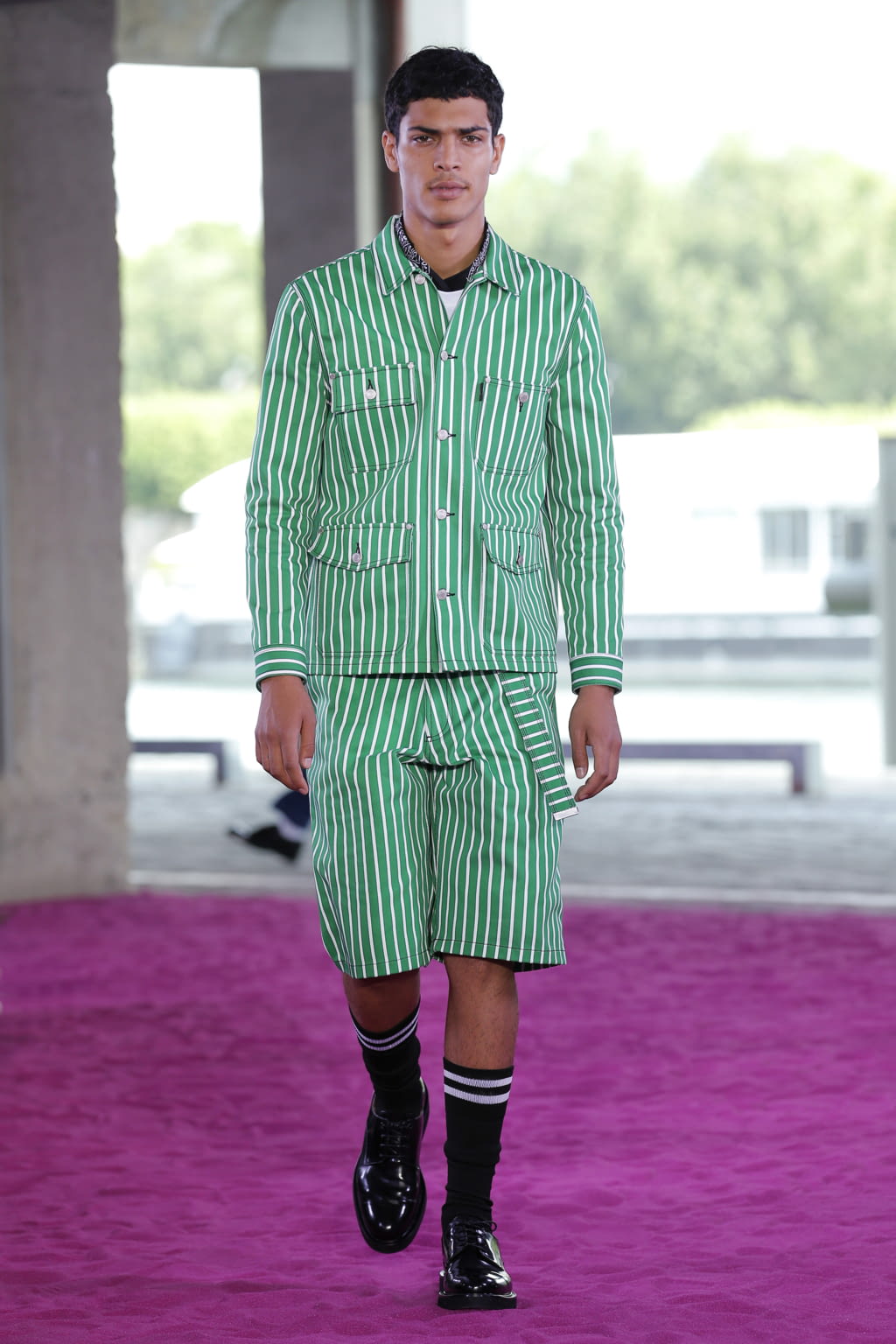 Fashion Week Paris Spring/Summer 2018 look 13 from the Ami collection menswear