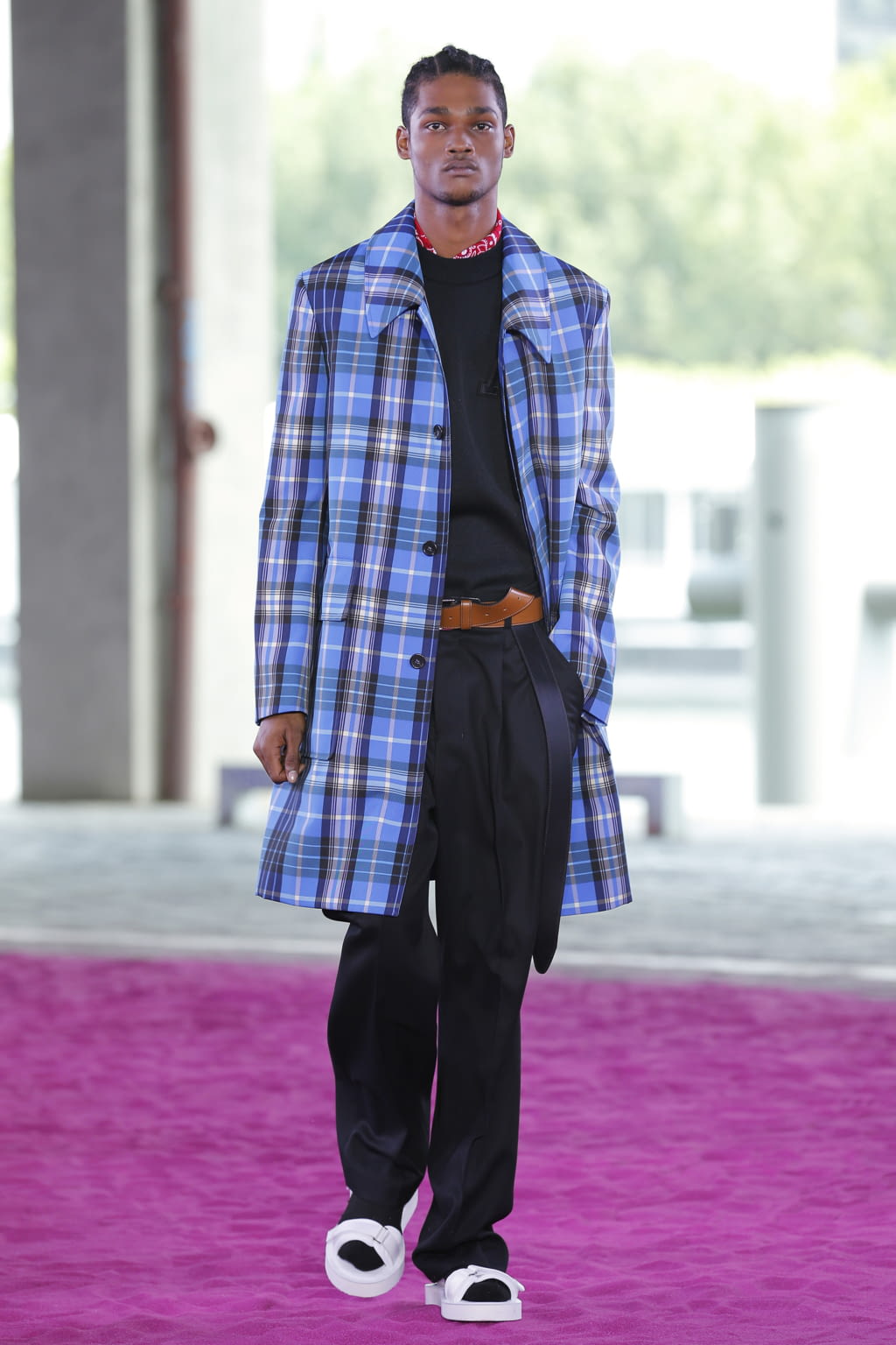 Fashion Week Paris Spring/Summer 2018 look 21 from the Ami collection menswear
