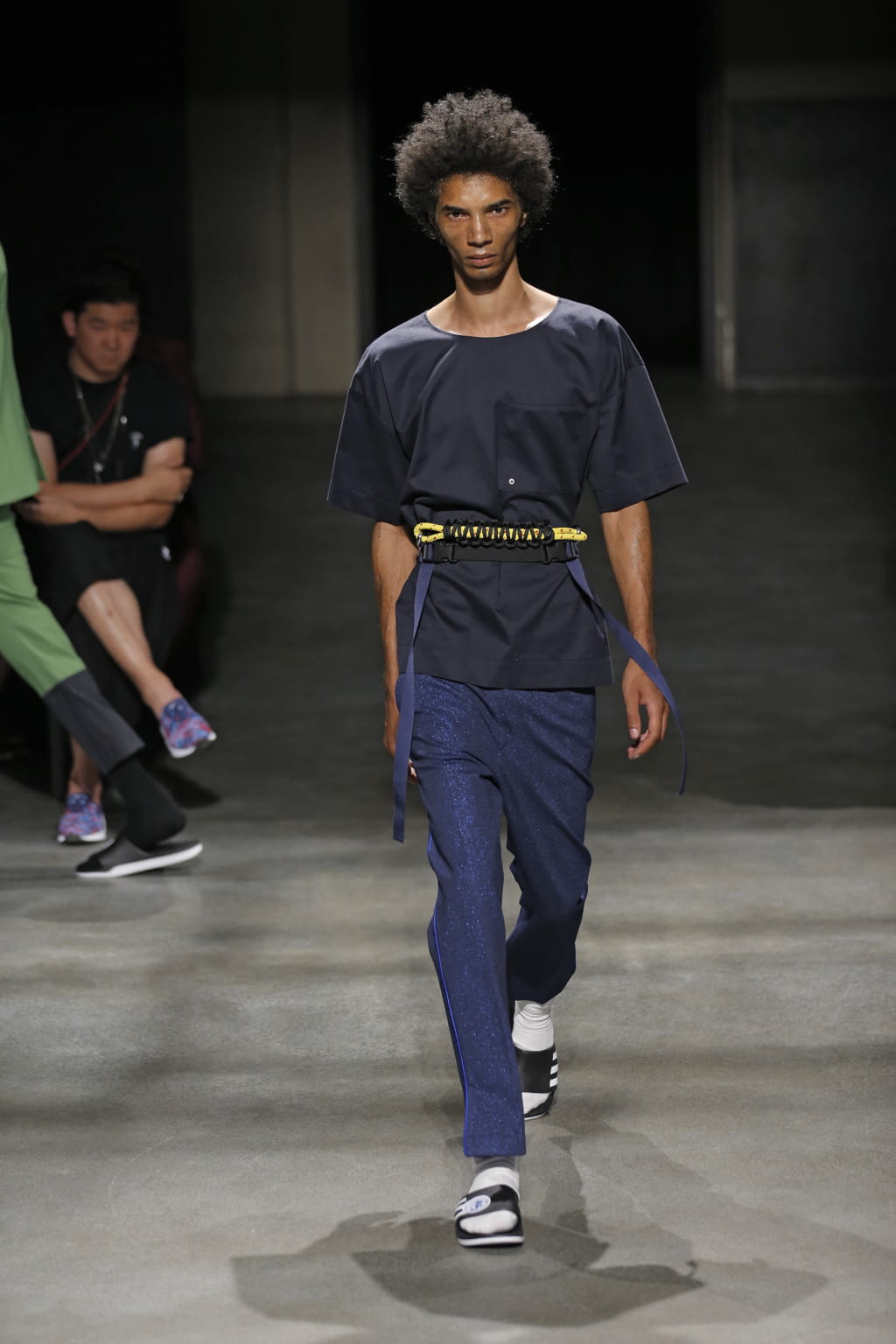Fashion Week Paris Spring/Summer 2018 look 13 from the 22/4 Hommes collection menswear