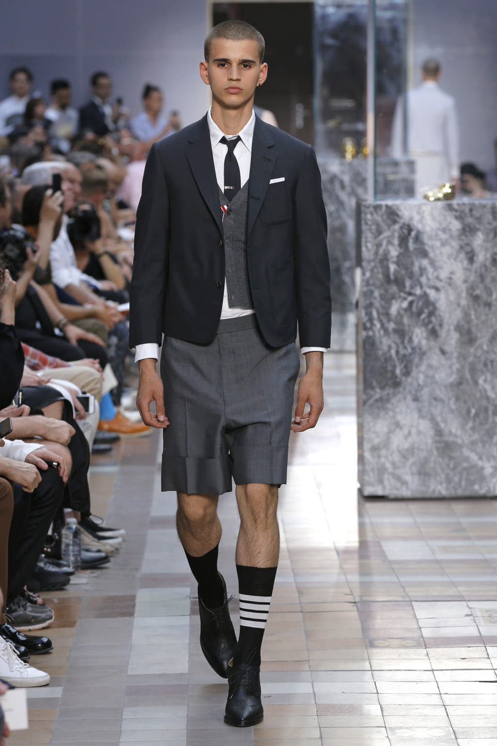 Fashion Week Paris Spring/Summer 2018 look 25 from the Thom Browne collection 男装