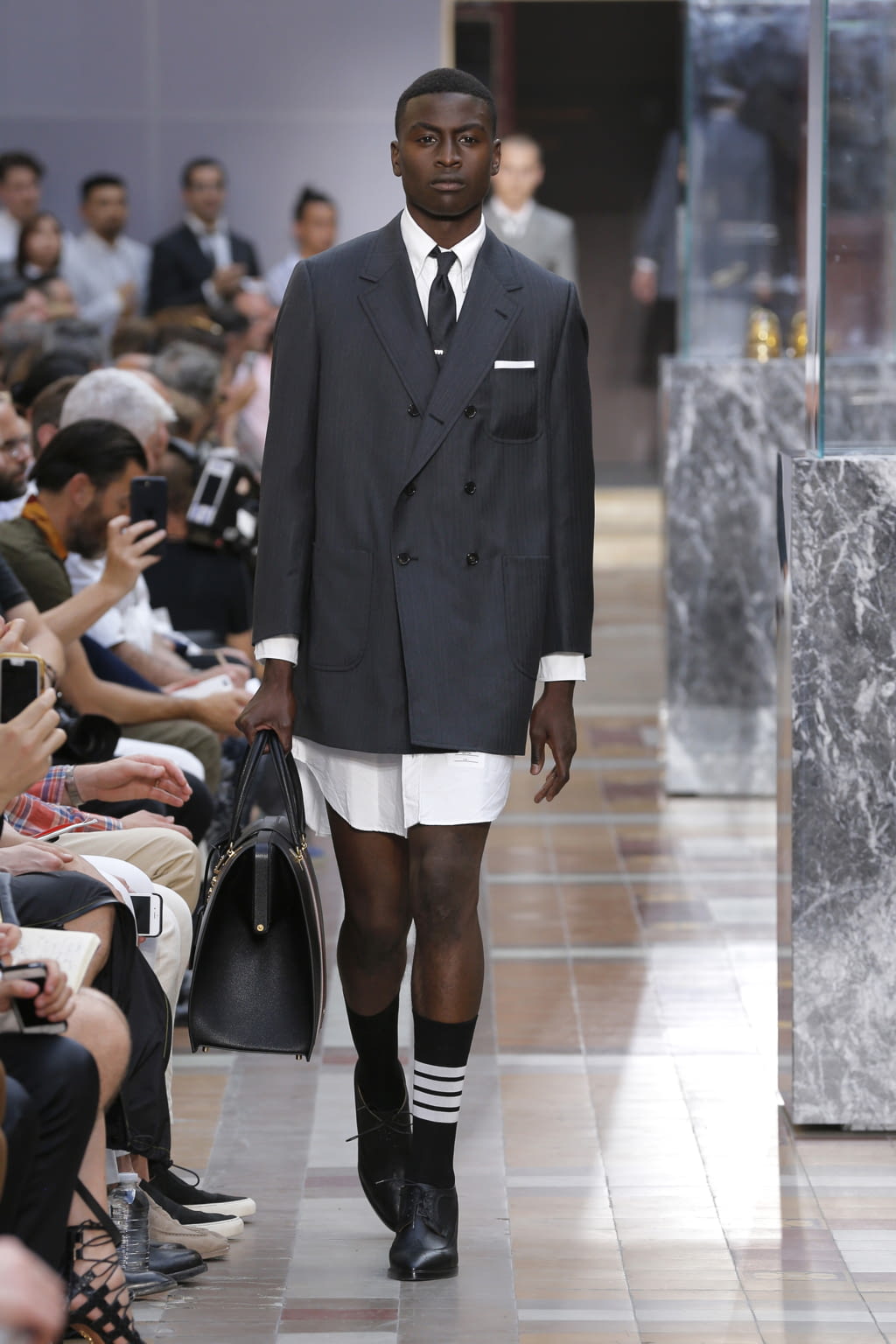 Fashion Week Paris Spring/Summer 2018 look 33 from the Thom Browne collection menswear