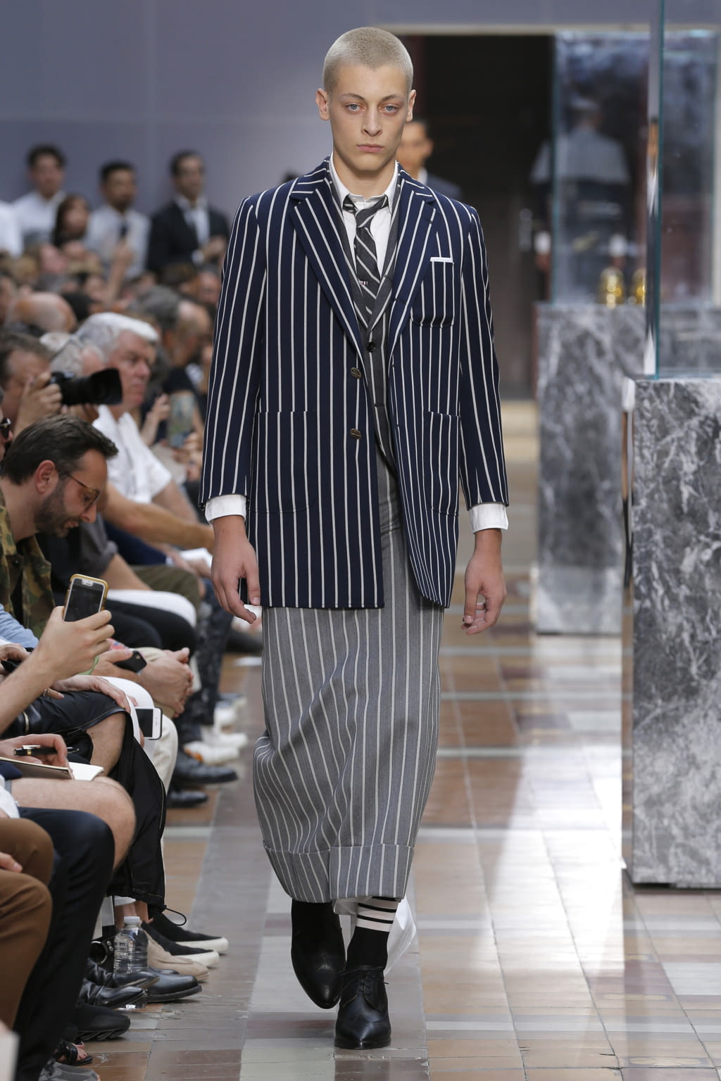Fashion Week Paris Spring/Summer 2018 look 40 from the Thom Browne collection menswear