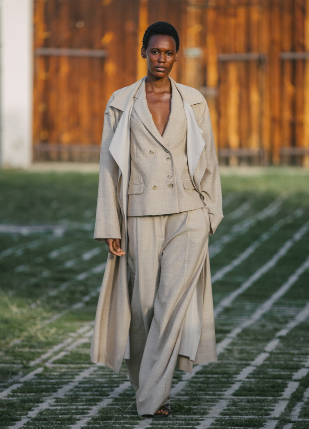 Fashion Week Paris Spring/Summer 2021 look 1 from the Nehera collection 女装