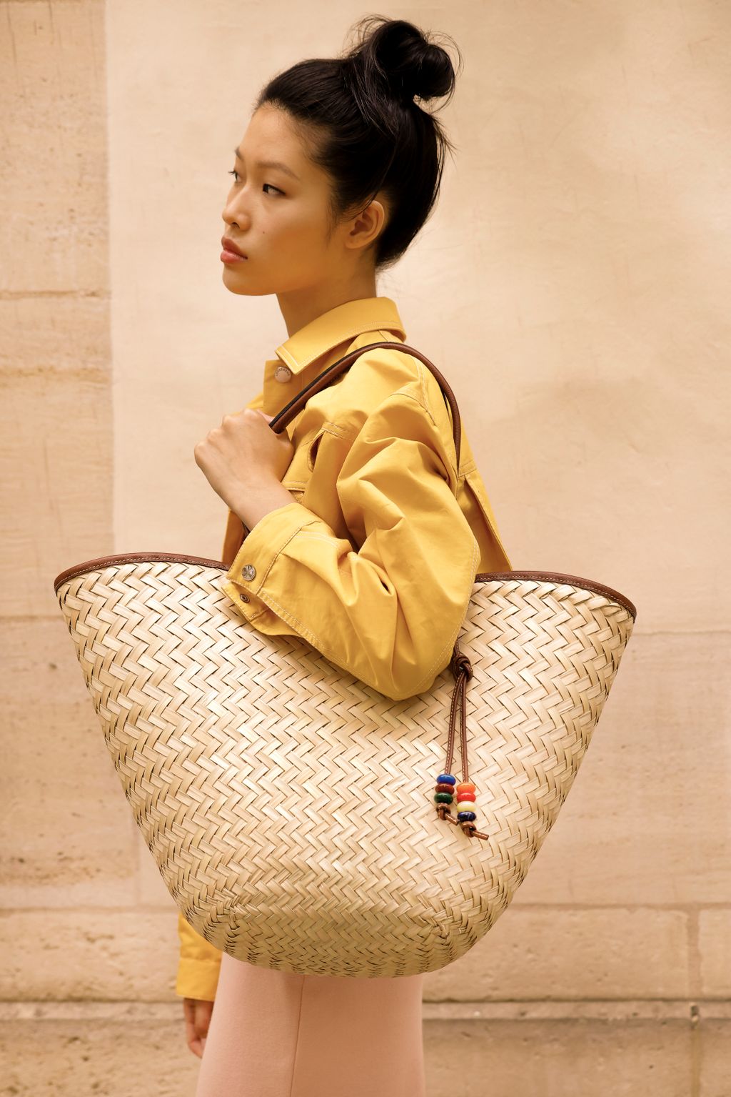 Fashion Week Paris Spring/Summer 2024 look 25 from the Longchamp collection 女装配饰