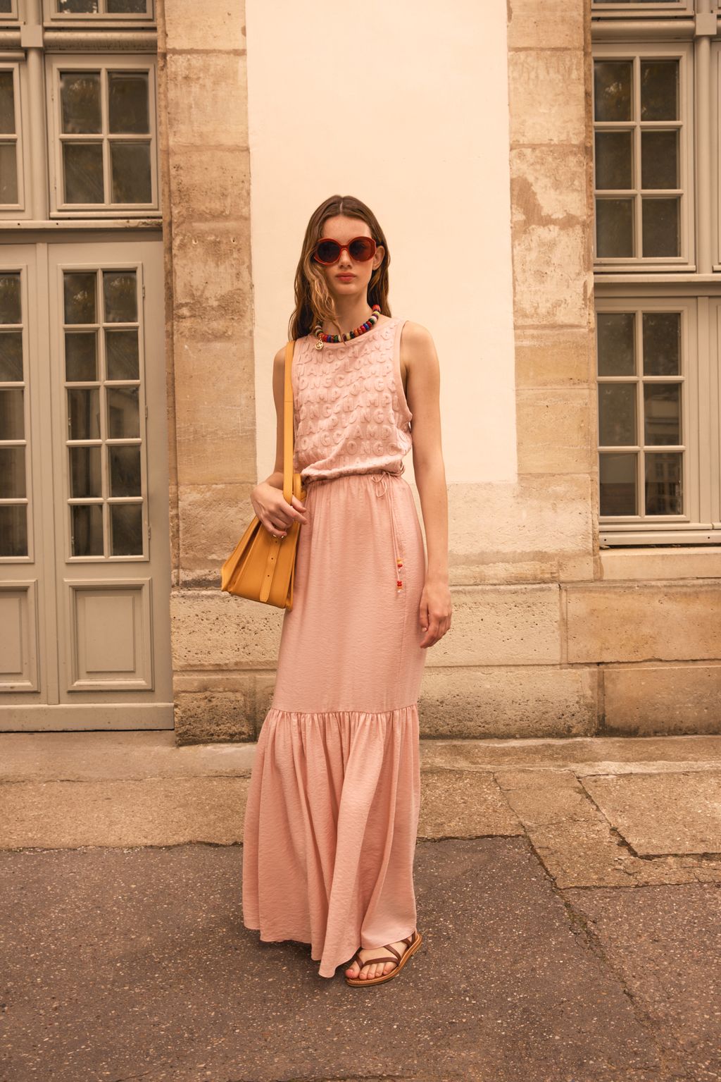 Fashion Week Paris Spring/Summer 2024 look 6 de la collection Longchamp womenswear