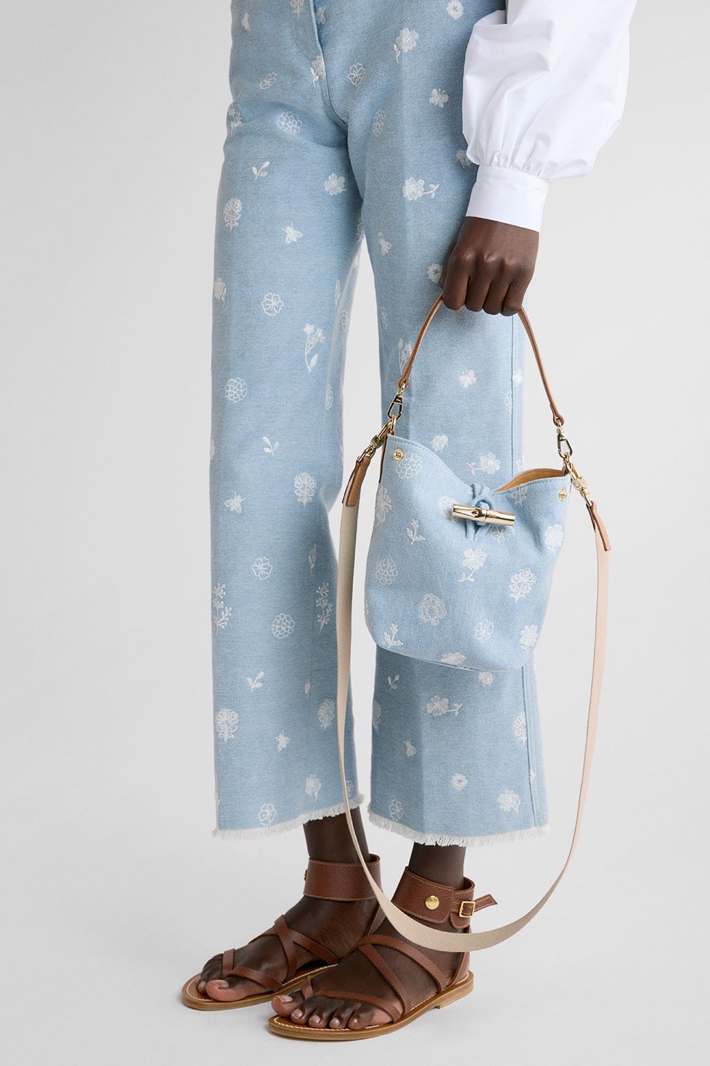 Fashion Week Paris Spring/Summer 2025 look 3 from the Longchamp collection womenswear accessories