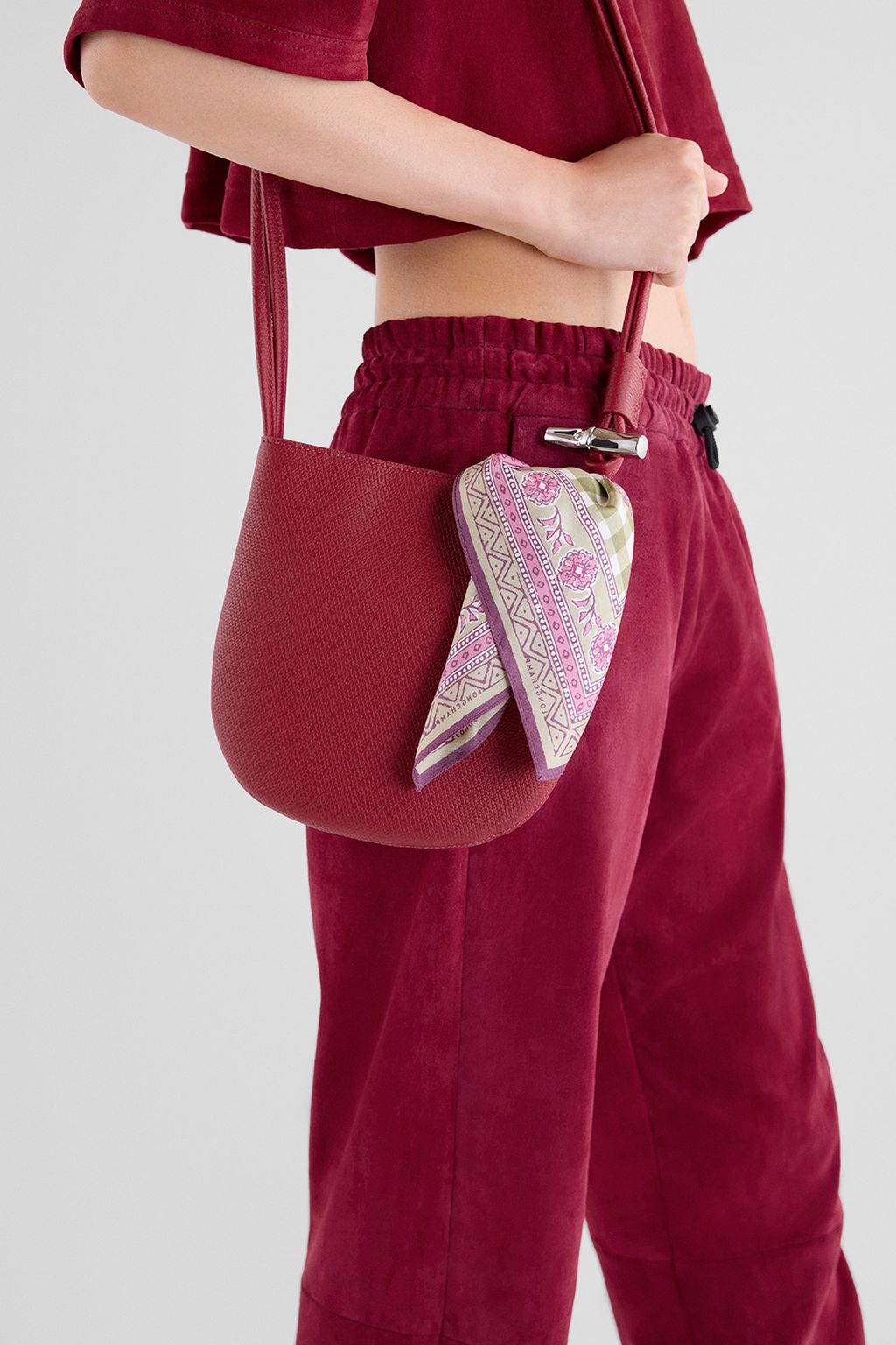 Fashion Week Paris Spring/Summer 2025 look 4 from the Longchamp collection womenswear accessories