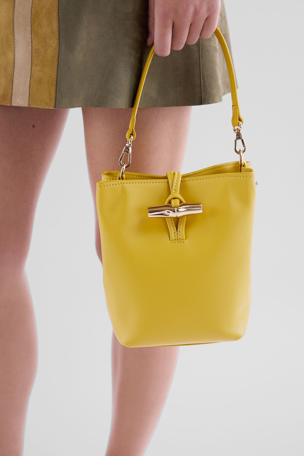 Fashion Week Paris Spring/Summer 2025 look 5 from the Longchamp collection womenswear accessories