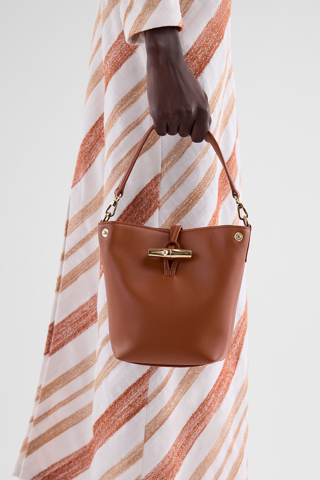 Fashion Week Paris Spring/Summer 2025 look 8 from the Longchamp collection 女装配饰