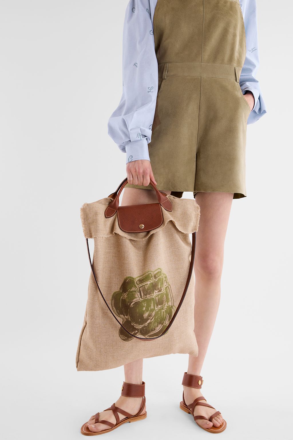 Fashion Week Paris Spring/Summer 2025 look 20 from the Longchamp collection 女装配饰