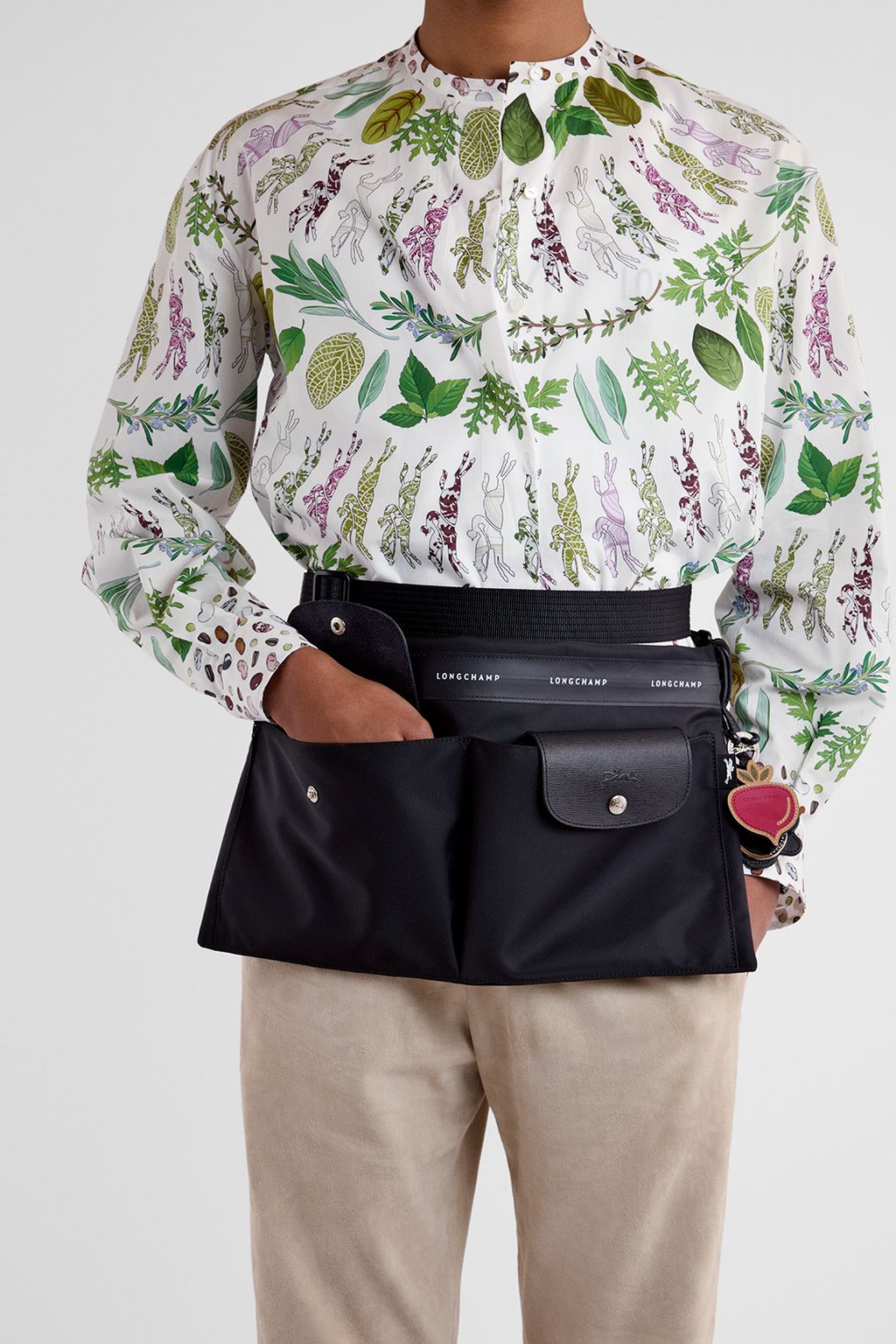 Fashion Week Paris Spring/Summer 2025 look 25 from the Longchamp collection 女装配饰