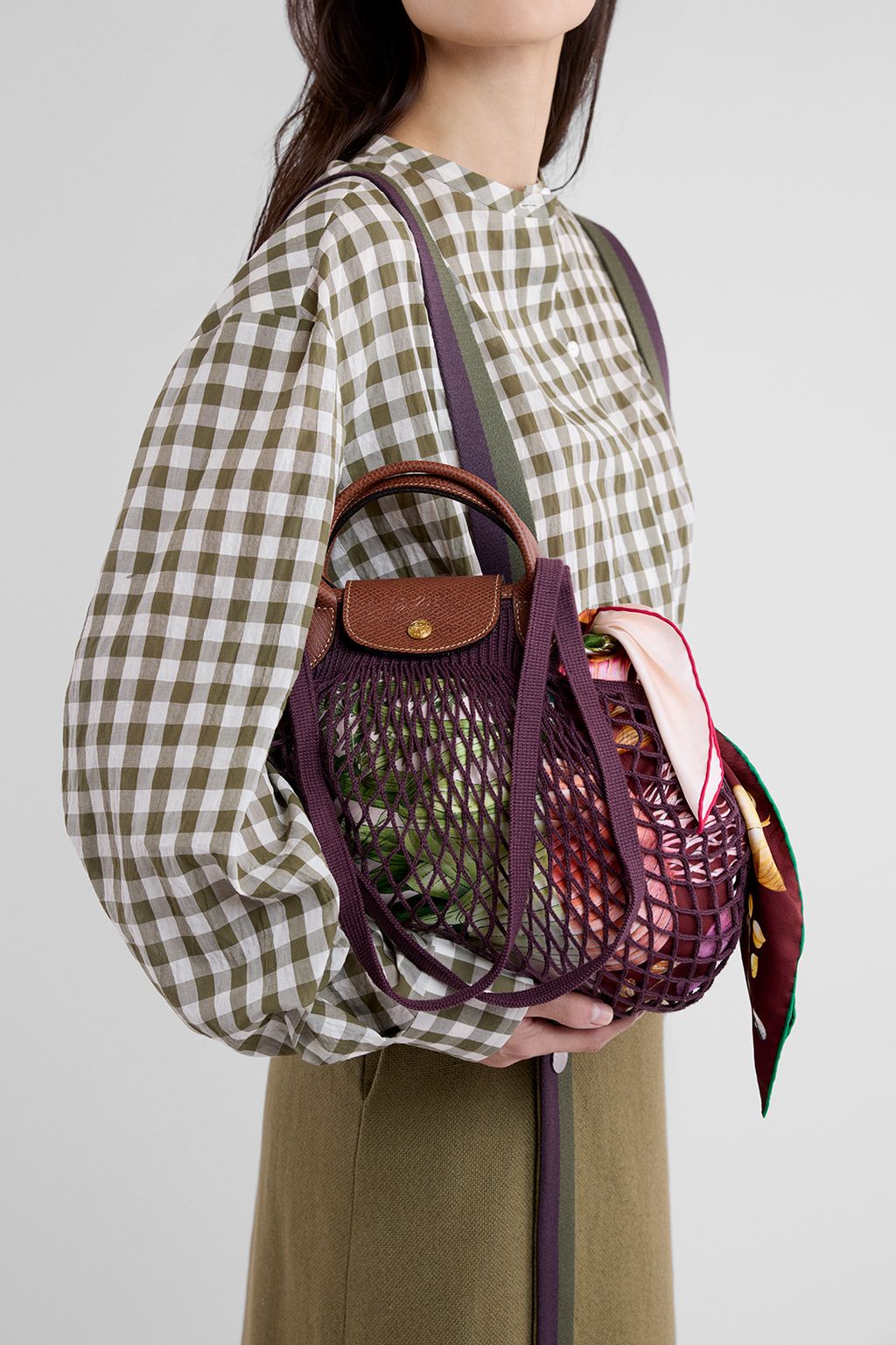 Fashion Week Paris Spring/Summer 2025 look 26 from the Longchamp collection womenswear accessories