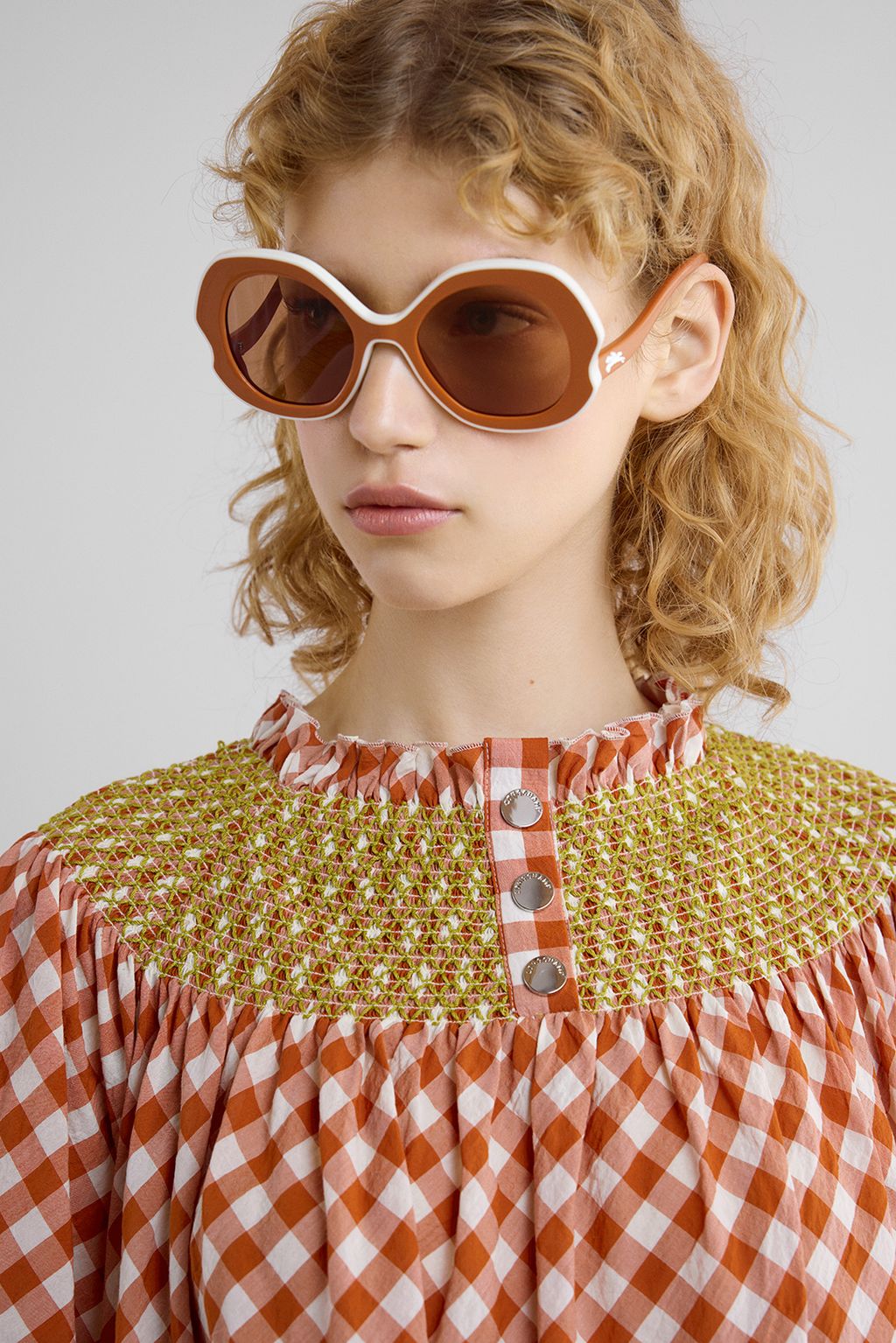 Fashion Week Paris Spring/Summer 2025 look 44 from the Longchamp collection 女装配饰