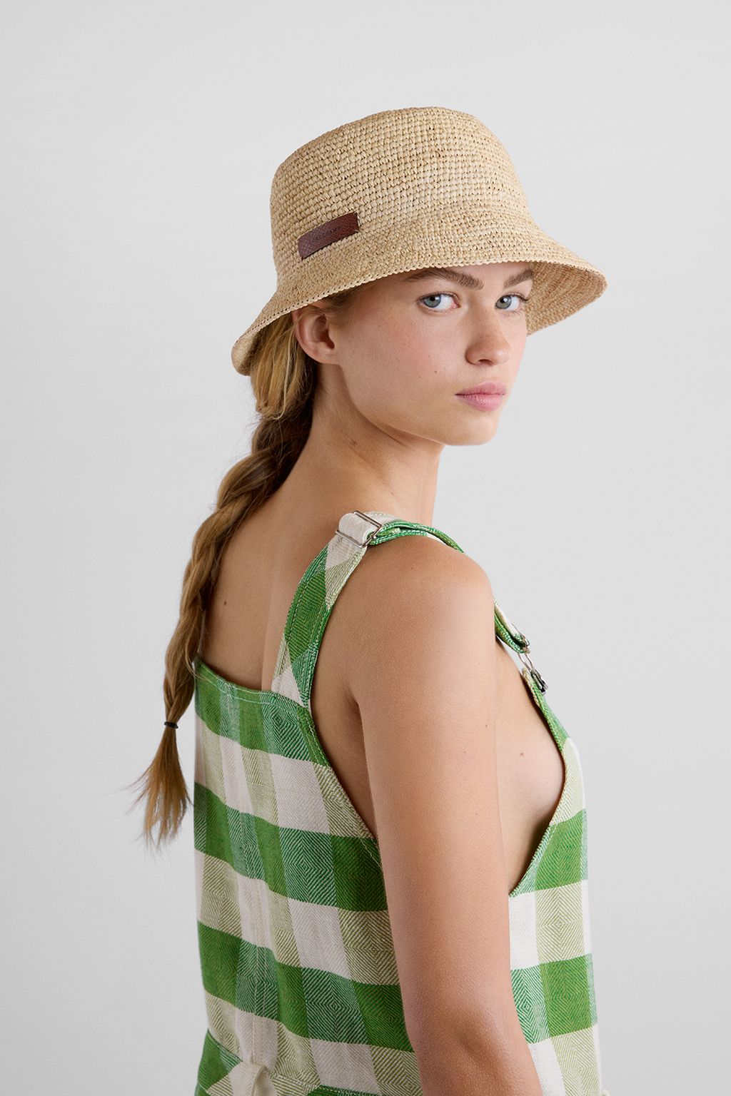 Fashion Week Paris Spring/Summer 2025 look 50 from the Longchamp collection 女装配饰