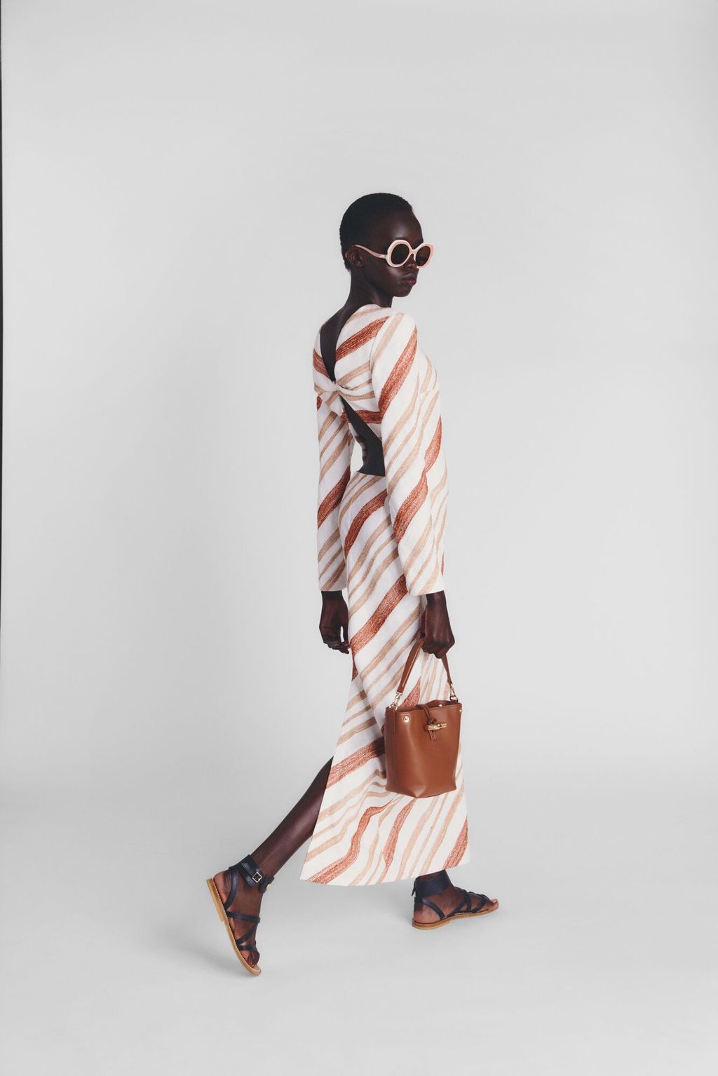 Fashion Week Paris Spring-Summer 2025 look 19 from the Longchamp collection womenswear