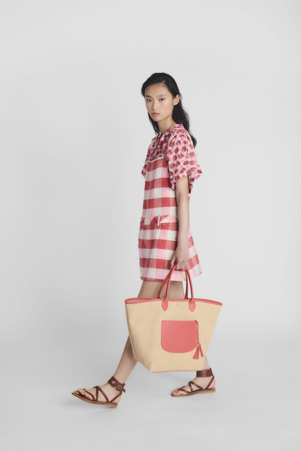 Fashion Week Paris Spring-Summer 2025 look 20 from the Longchamp collection womenswear