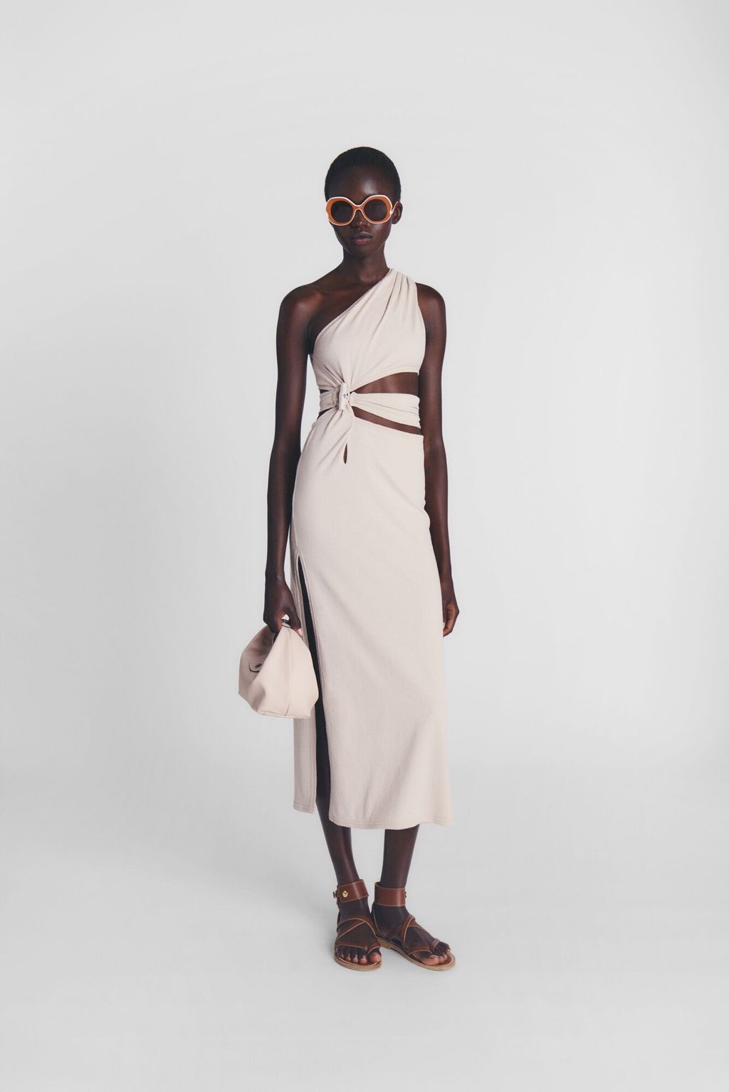 Fashion Week Paris Spring/Summer 2025 look 33 from the Longchamp collection womenswear