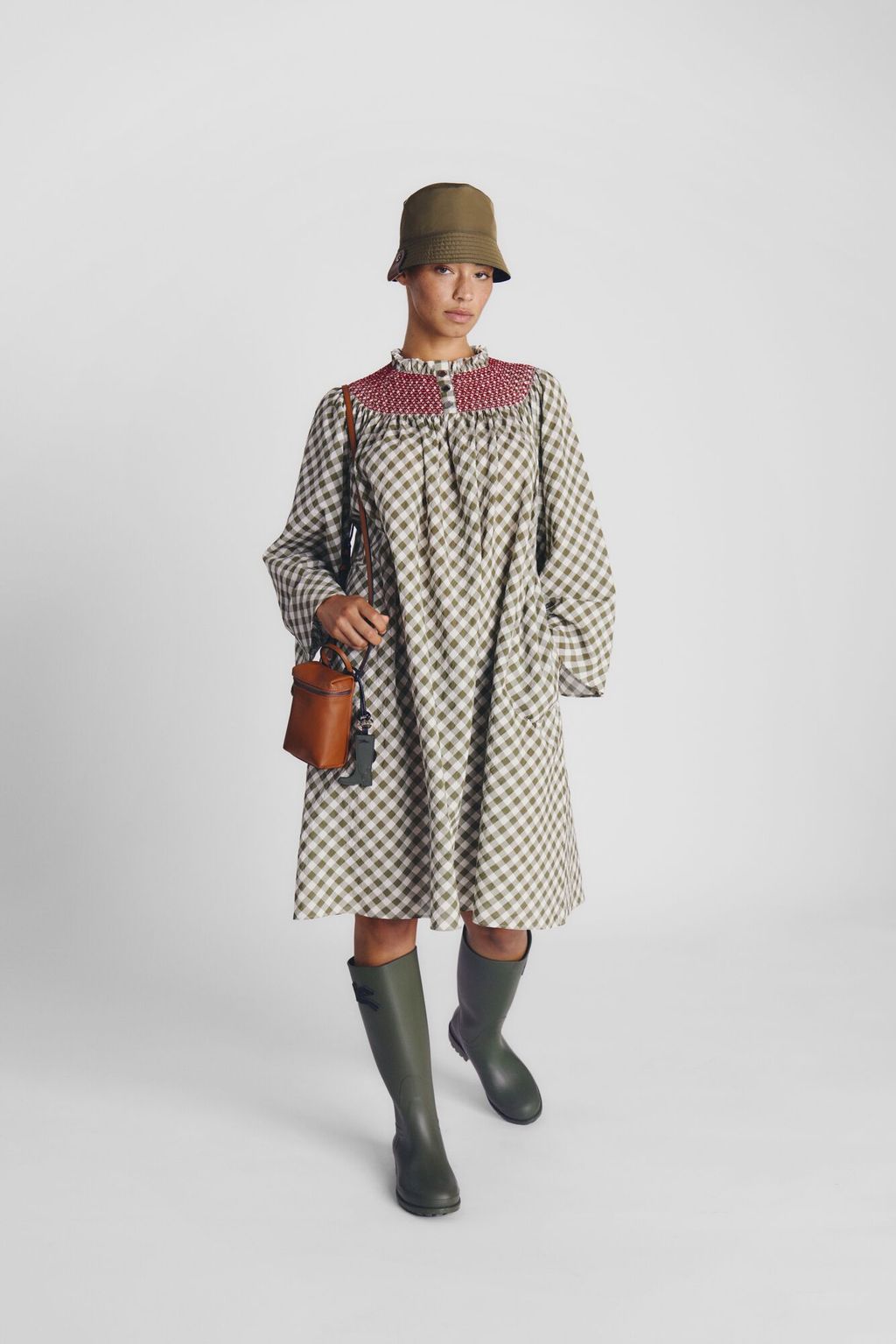 Fashion Week Paris Spring/Summer 2025 look 38 from the Longchamp collection womenswear