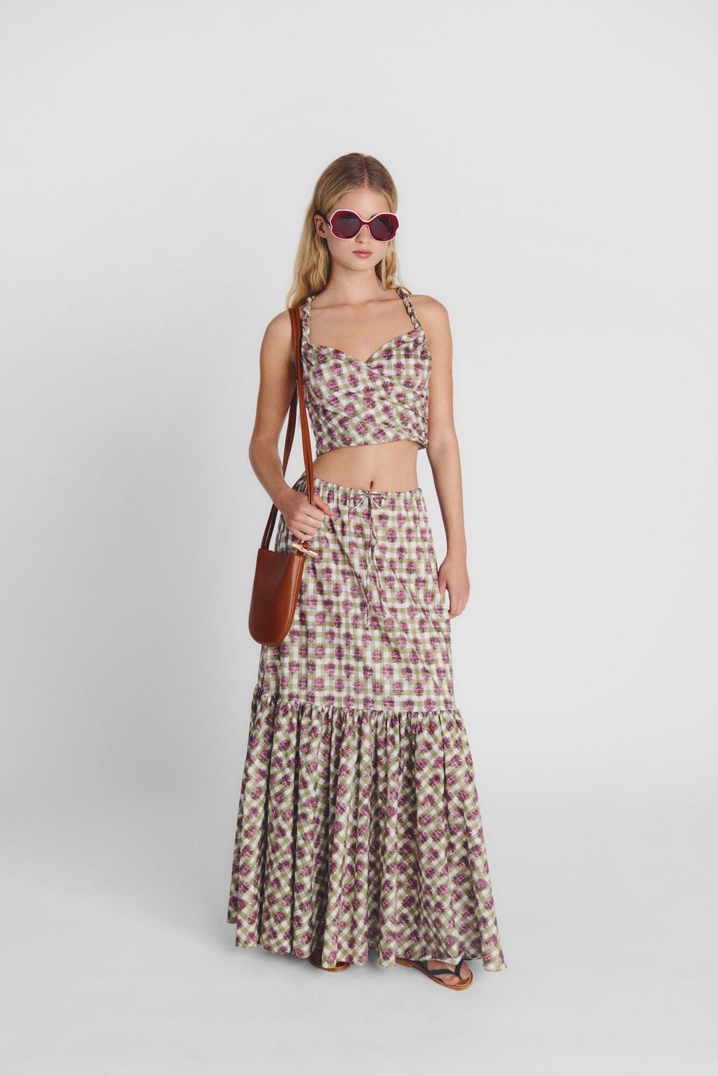 Fashion Week Paris Spring/Summer 2025 look 49 from the Longchamp collection womenswear