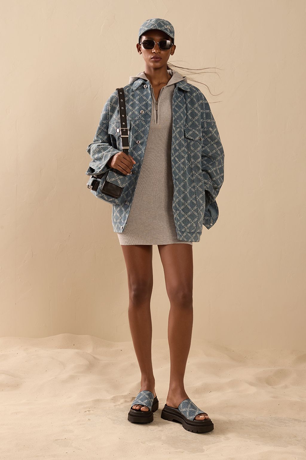 Fashion Week New York Spring/Summer 2025 look 16 from the MICHAEL Michael Kors collection 女装