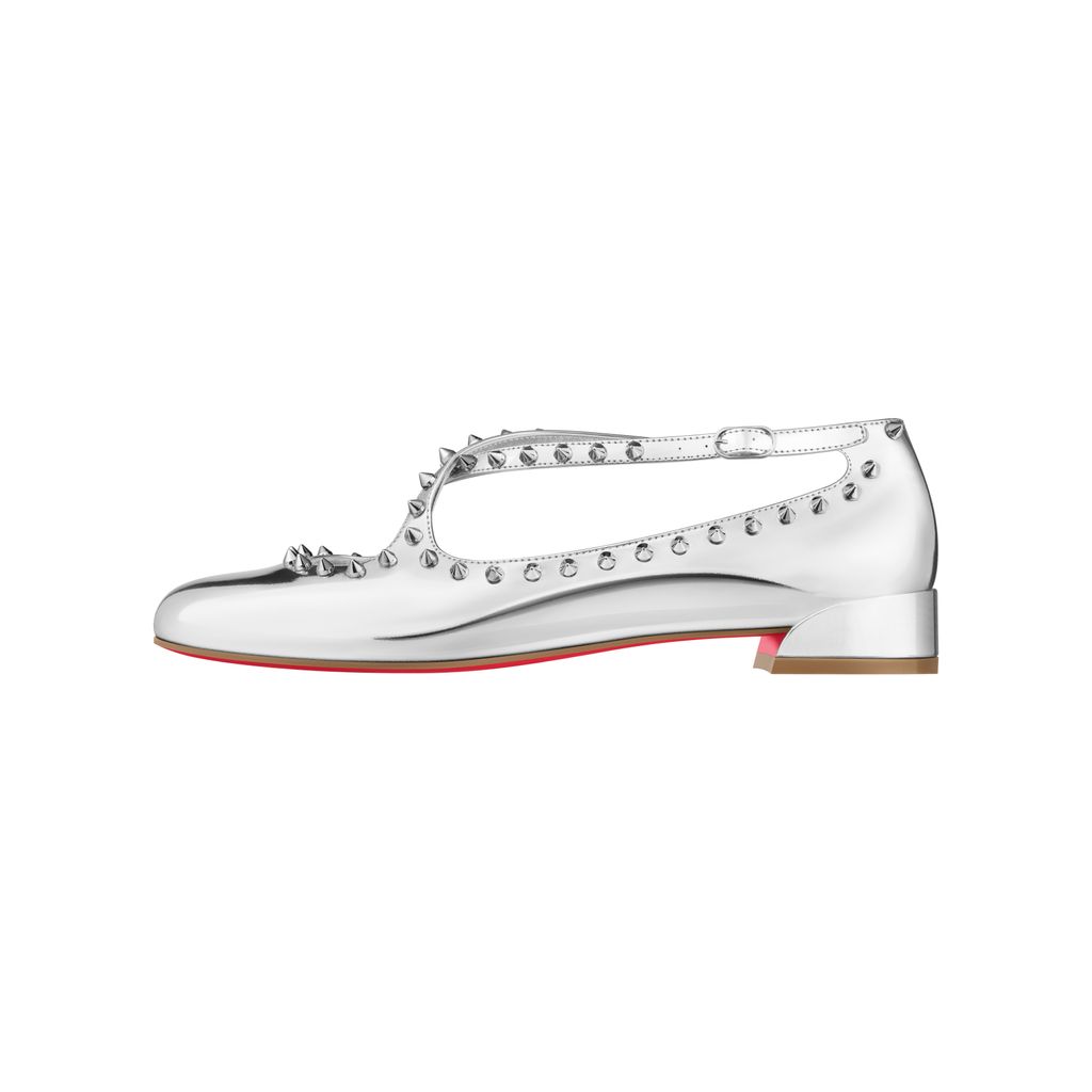 Fashion Week Paris Resort 2025 look 23 de la collection Christian Louboutin womenswear accessories