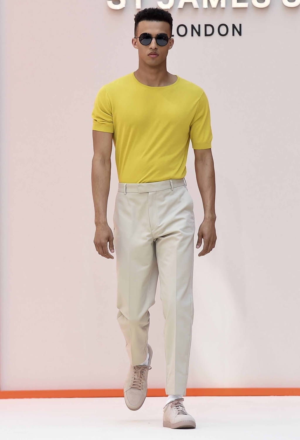 Fashion Week London Spring/Summer 2019 look 14 from the St James collection 男装