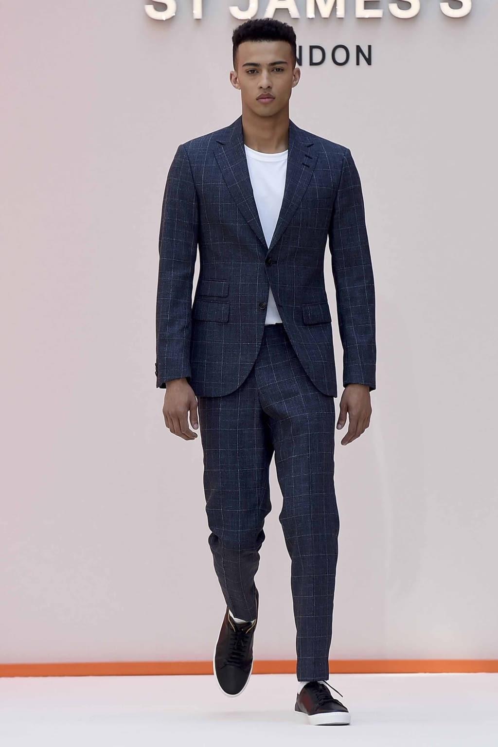 Fashion Week London Spring/Summer 2019 look 21 from the St James collection menswear