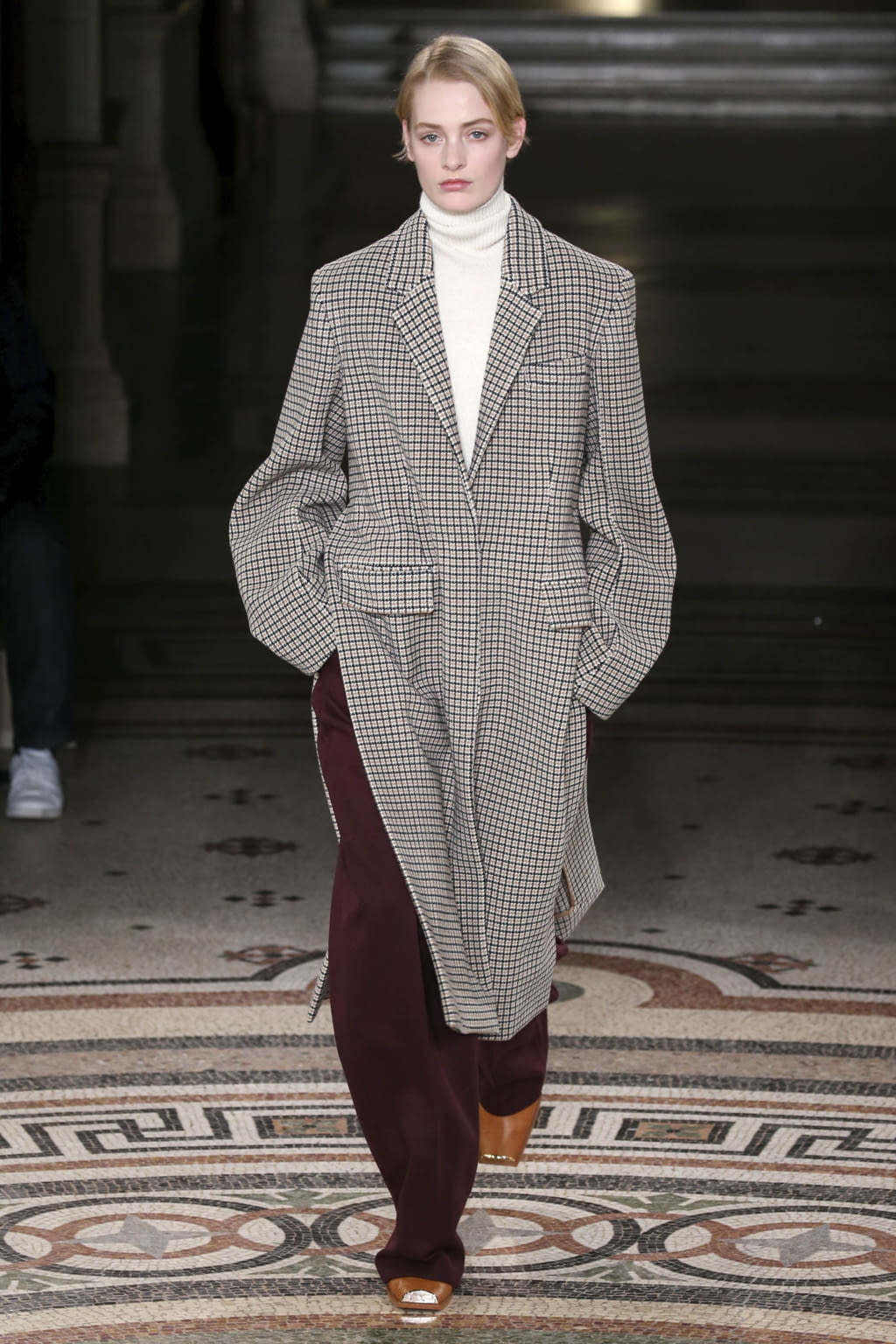 Fashion Week Paris Fall/Winter 2017 look 3 from the Stella McCartney collection 女装