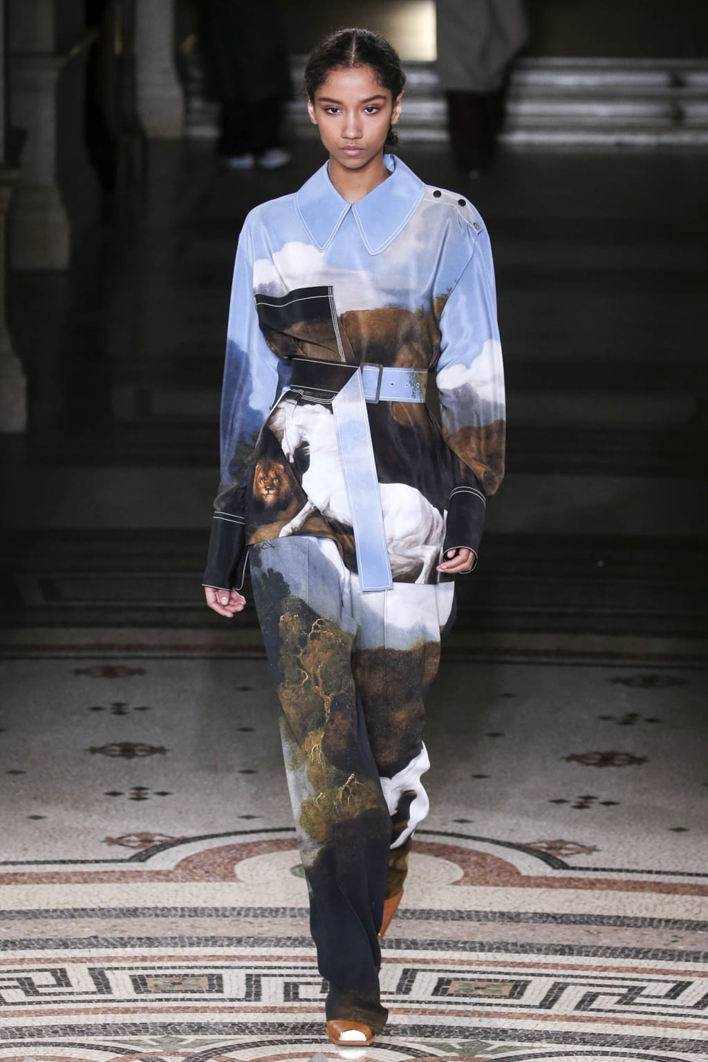 Fashion Week Paris Fall/Winter 2017 look 9 from the Stella McCartney collection womenswear