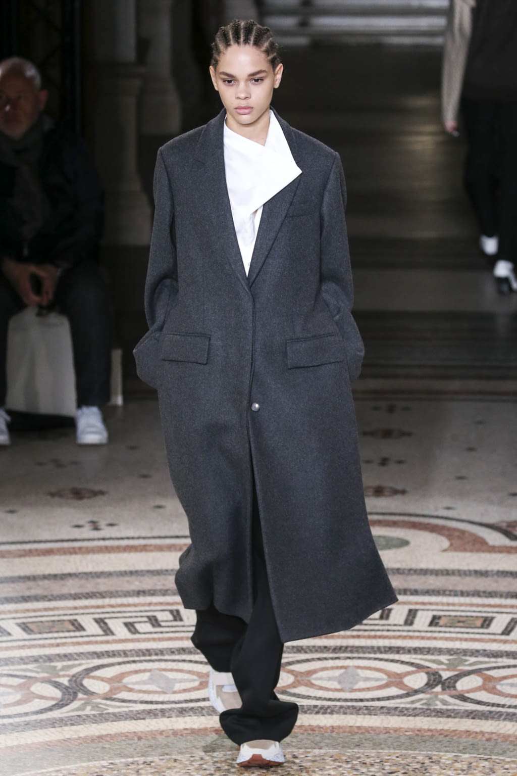 Fashion Week Paris Fall/Winter 2017 look 10 from the Stella McCartney collection 女装