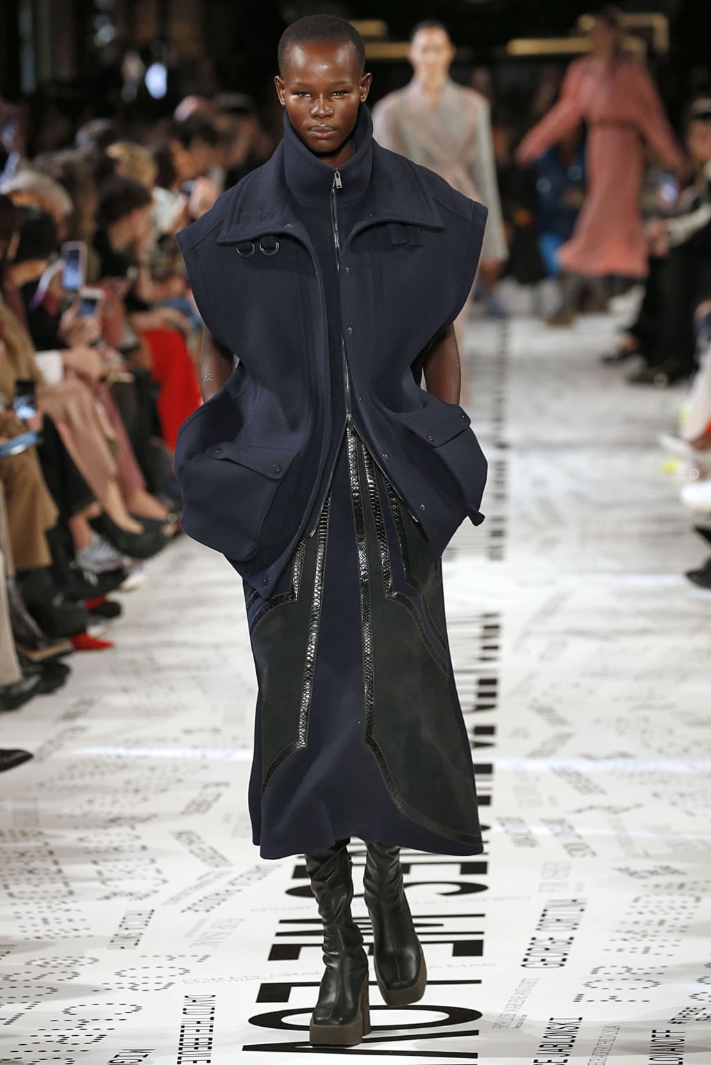 Fashion Week Paris Fall/Winter 2019 look 5 de la collection Stella McCartney womenswear