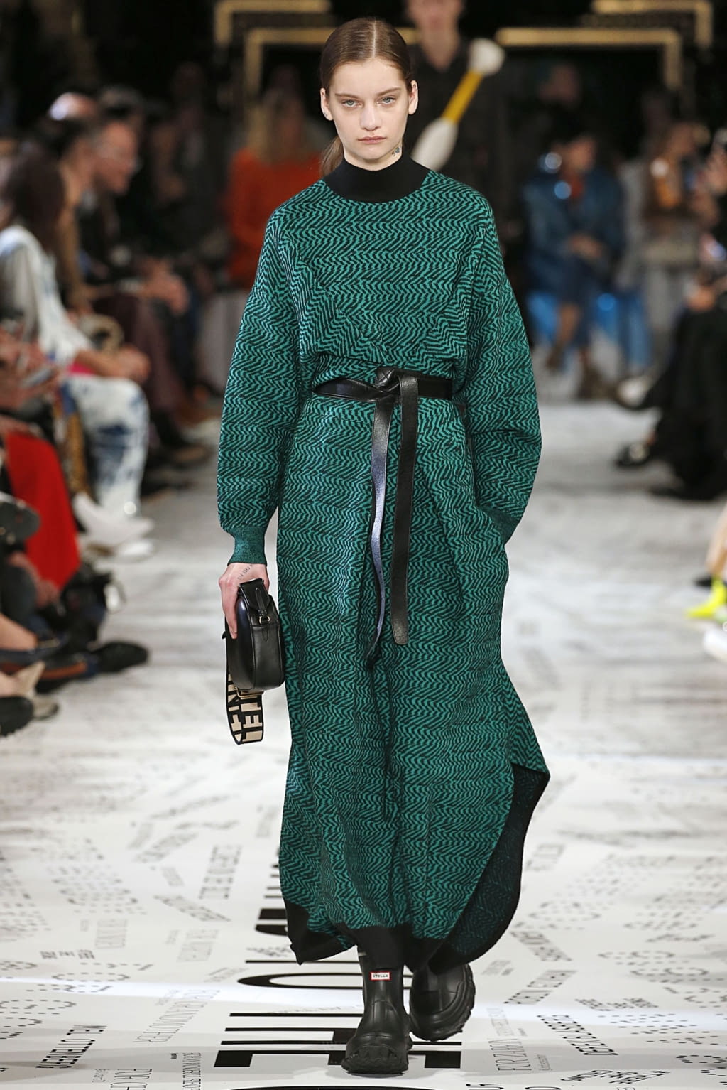 Fashion Week Paris Fall/Winter 2019 look 36 from the Stella McCartney collection 女装
