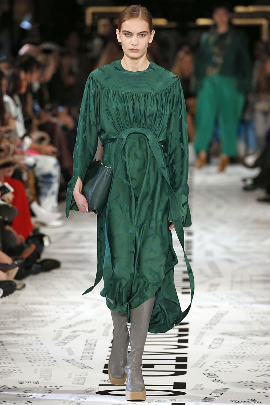 Fashion Week Paris Fall/Winter 2019 look 38 de la collection Stella McCartney womenswear