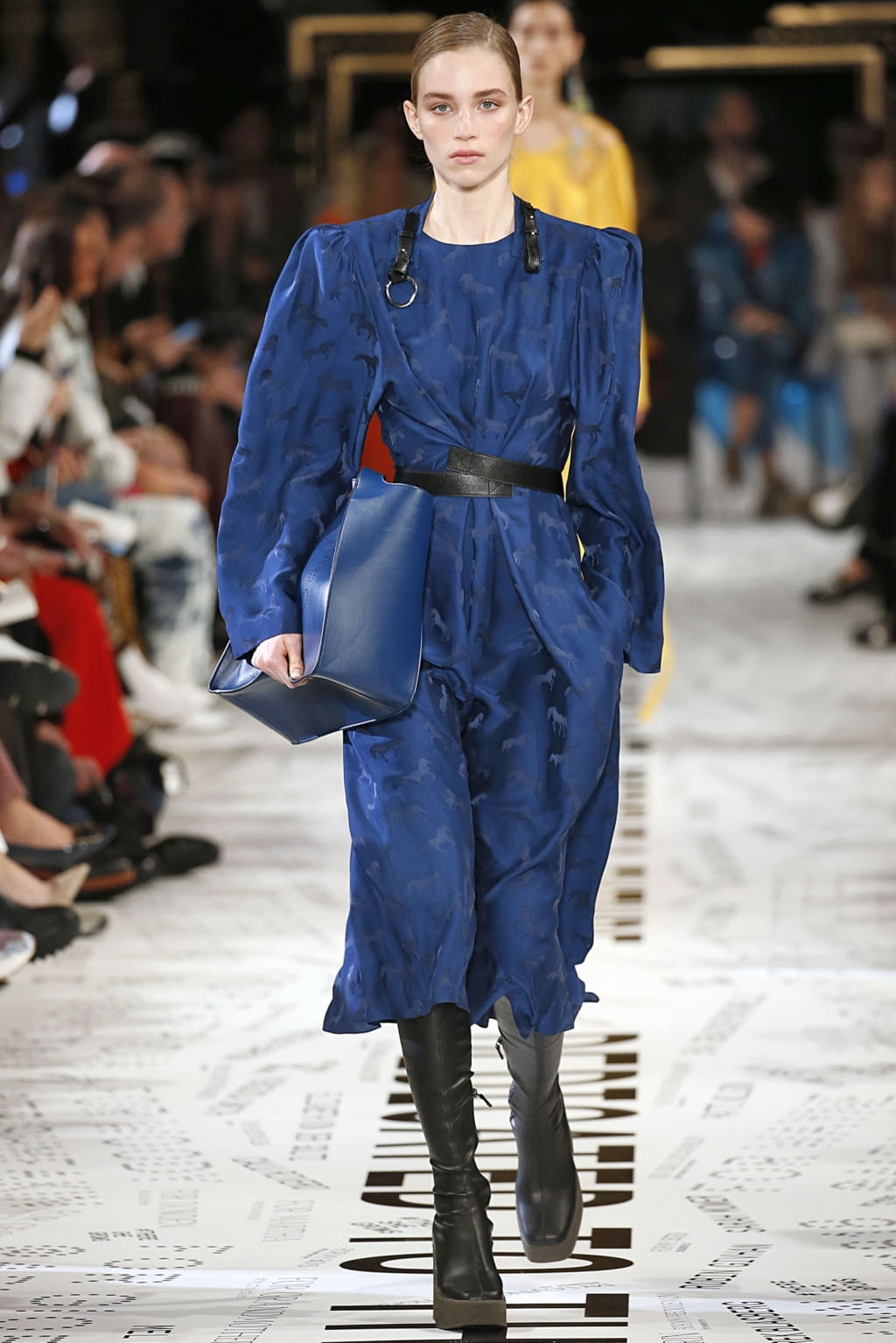 Fashion Week Paris Fall/Winter 2019 look 44 from the Stella McCartney collection womenswear