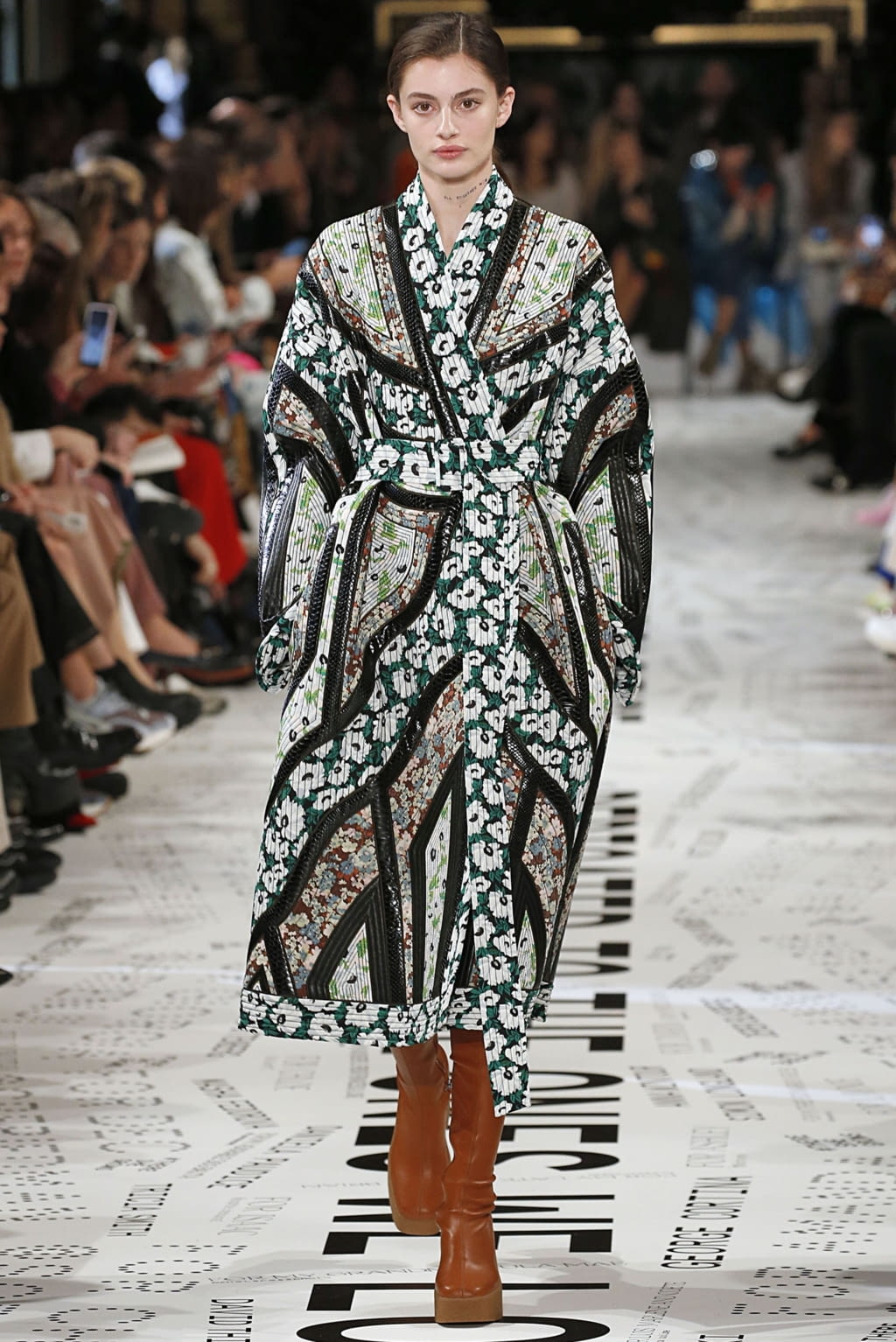 Fashion Week Paris Fall/Winter 2019 look 51 de la collection Stella McCartney womenswear