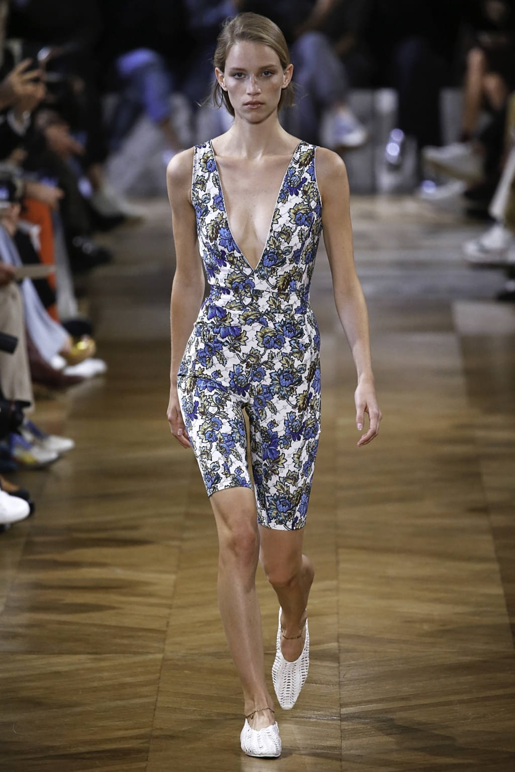 Fashion Week Paris Spring/Summer 2019 look 1 de la collection Stella McCartney womenswear