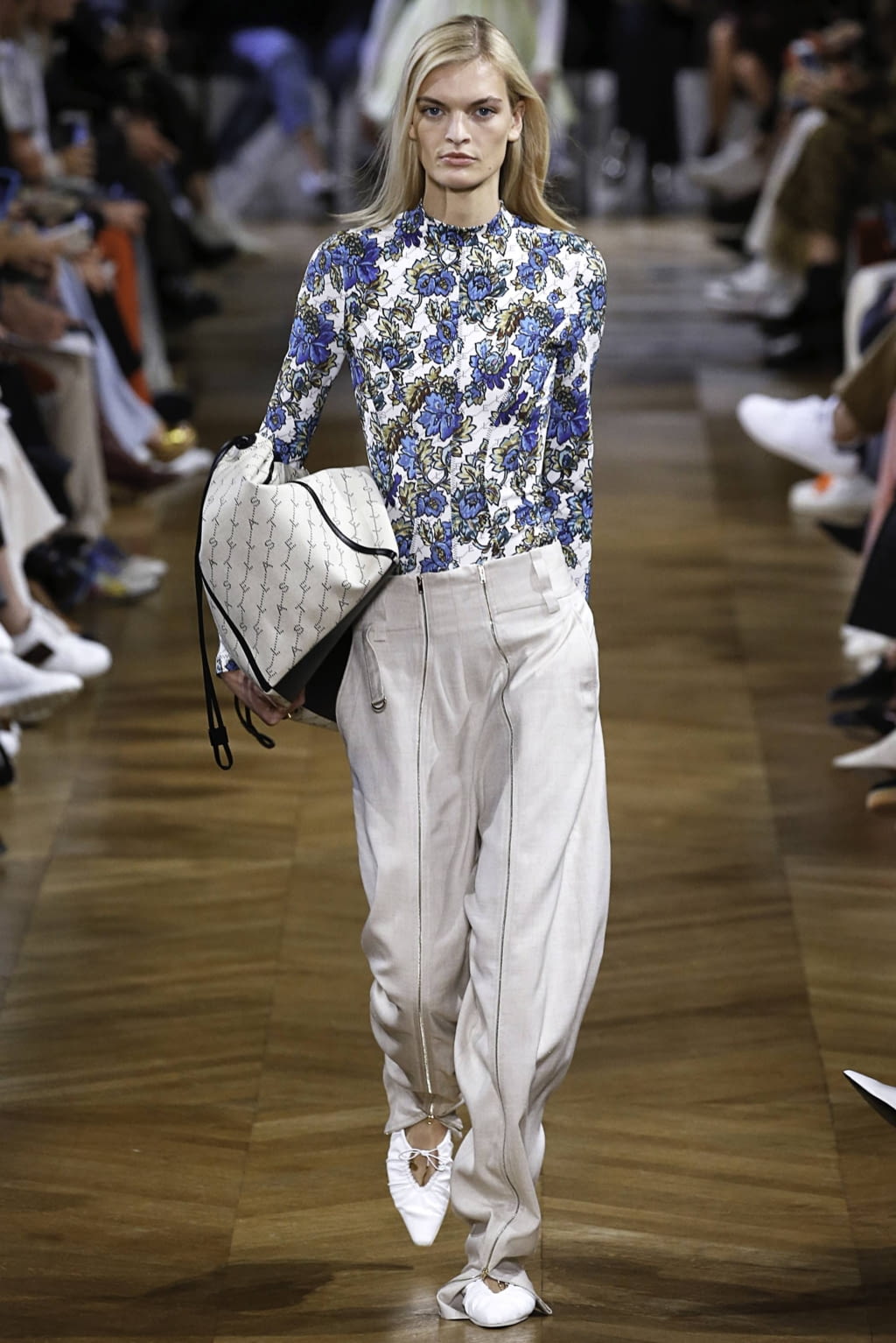 Fashion Week Paris Spring/Summer 2019 look 4 from the Stella McCartney collection womenswear