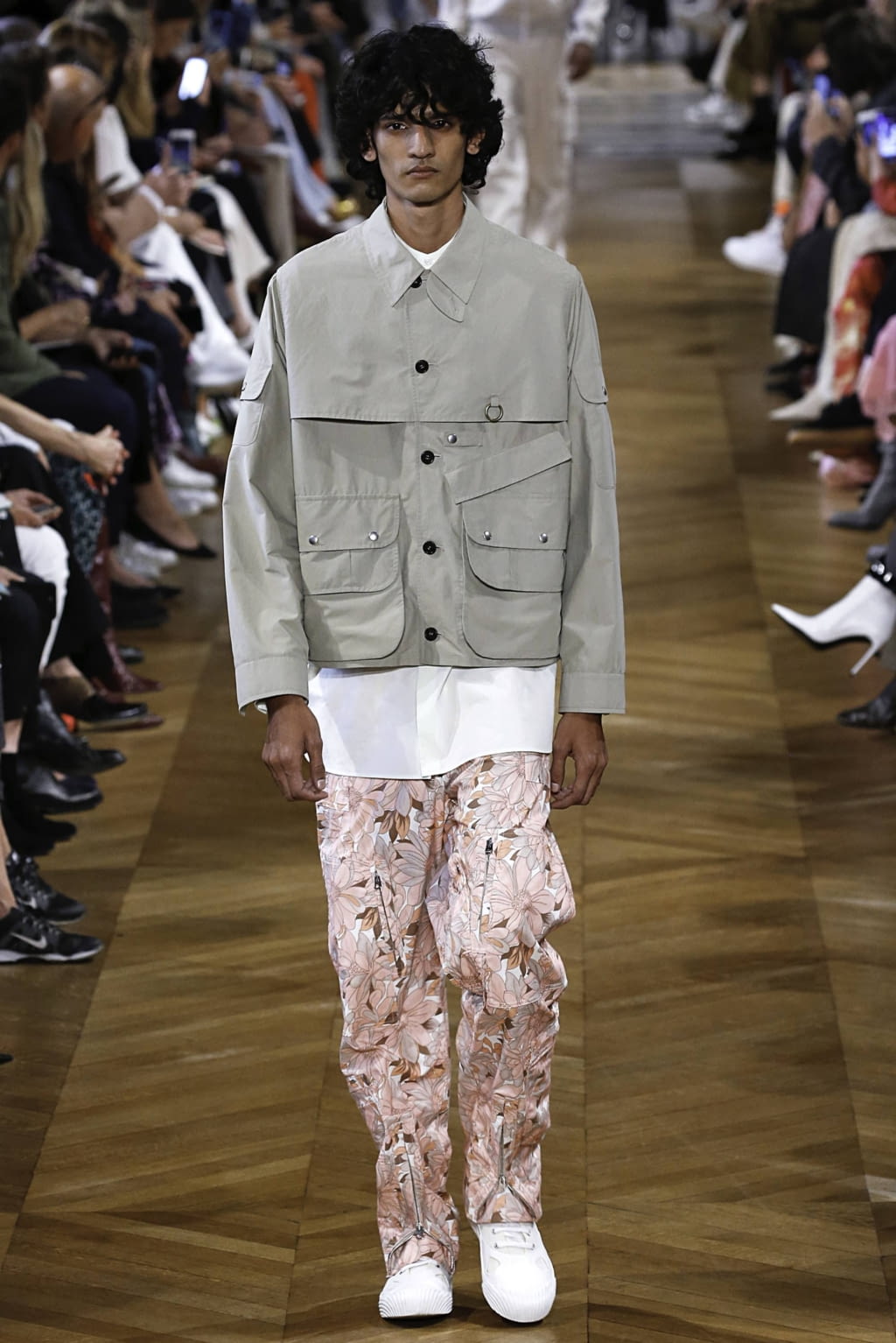 Fashion Week Paris Spring/Summer 2019 look 34 from the Stella McCartney collection menswear