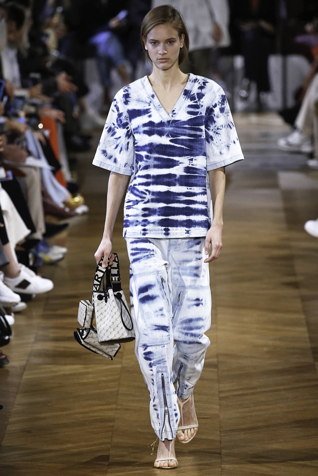 Fashion Week Paris Spring/Summer 2019 look 25 from the Stella McCartney collection 女装