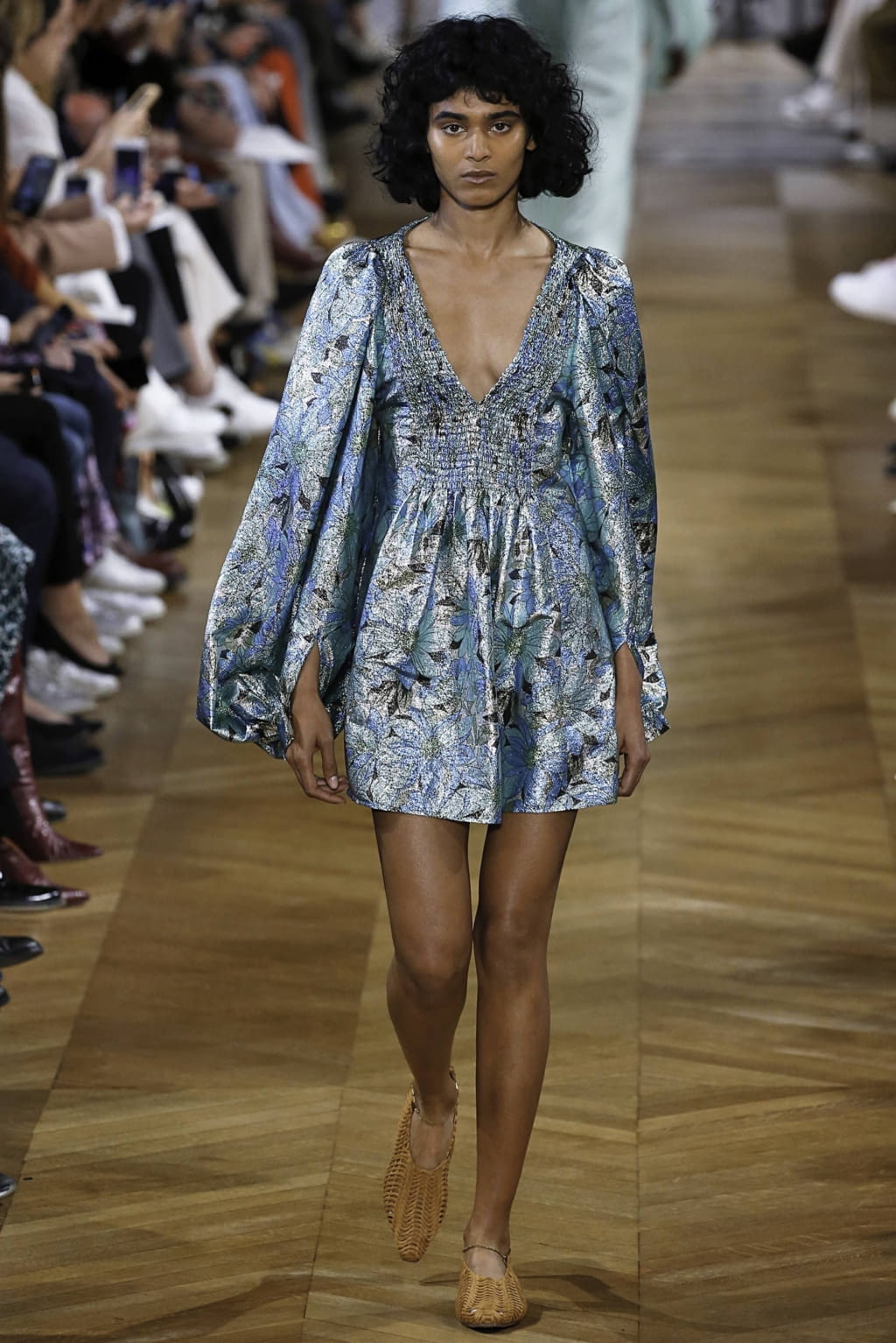 Fashion Week Paris Spring/Summer 2019 look 38 from the Stella McCartney collection 女装