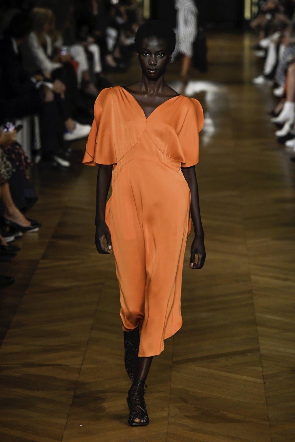 Fashion Week Paris Spring/Summer 2020 look 8 from the Stella McCartney collection womenswear