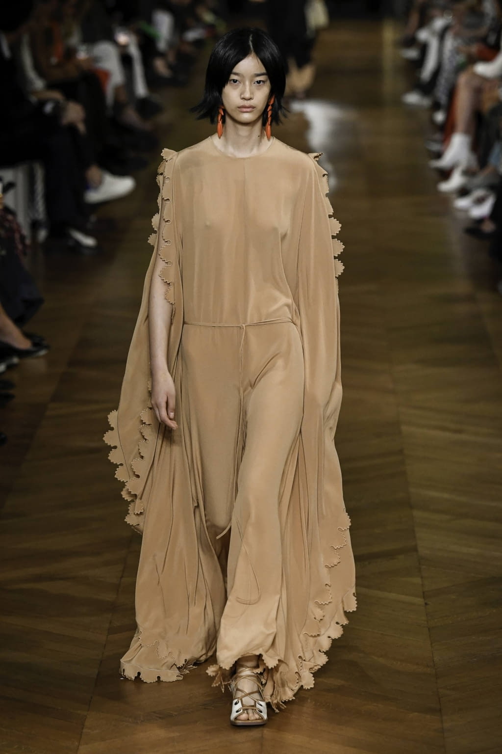 Fashion Week Paris Spring/Summer 2020 look 13 from the Stella McCartney collection womenswear