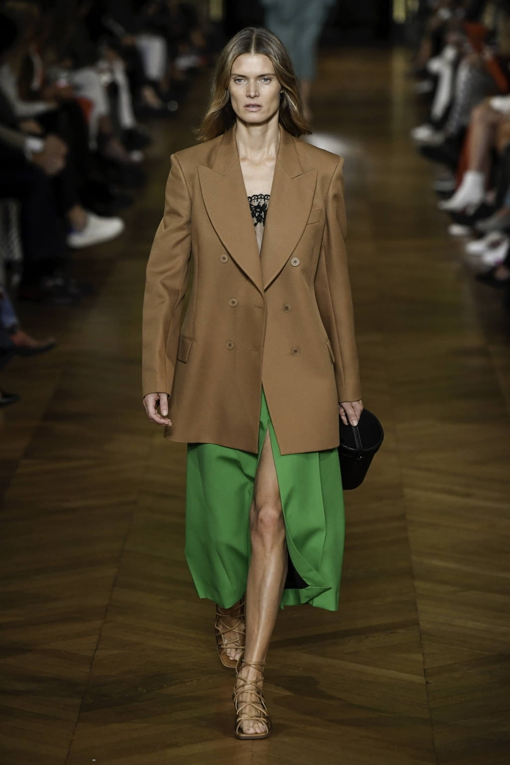 Fashion Week Paris Spring/Summer 2020 look 24 from the Stella McCartney collection 女装
