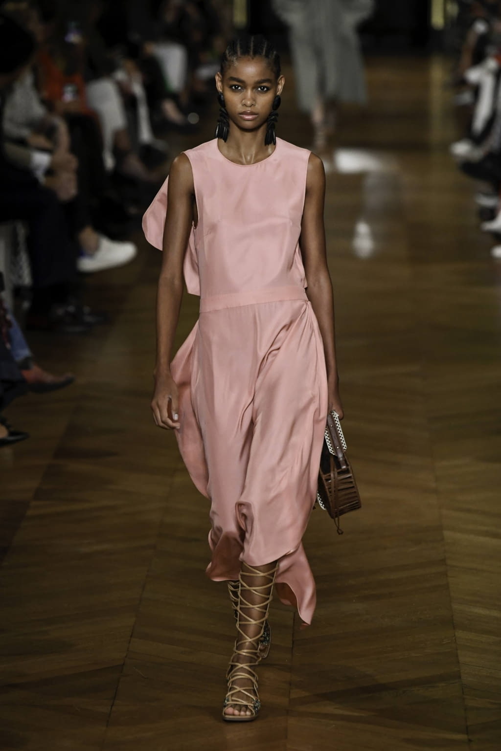 Fashion Week Paris Spring/Summer 2020 look 30 from the Stella McCartney collection 女装