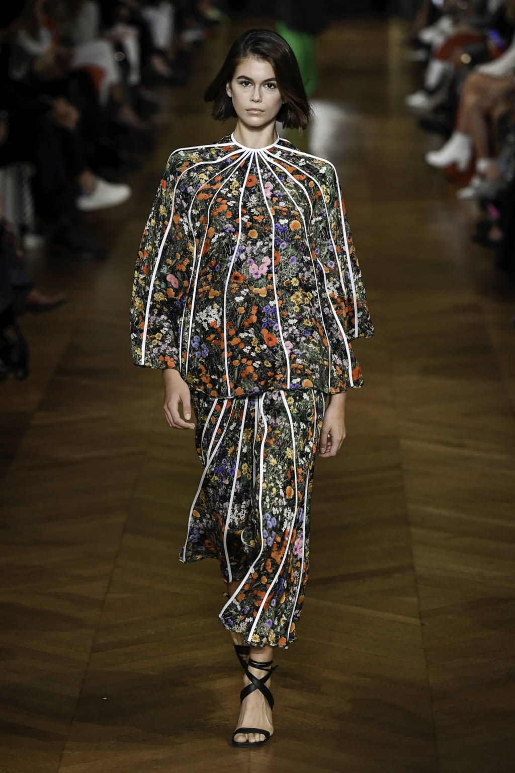 Fashion Week Paris Spring/Summer 2020 look 50 from the Stella McCartney collection womenswear