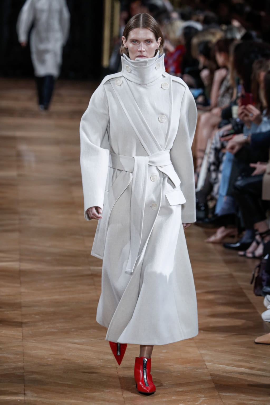 Fashion Week Paris Fall/Winter 2020 look 1 from the Stella McCartney collection womenswear